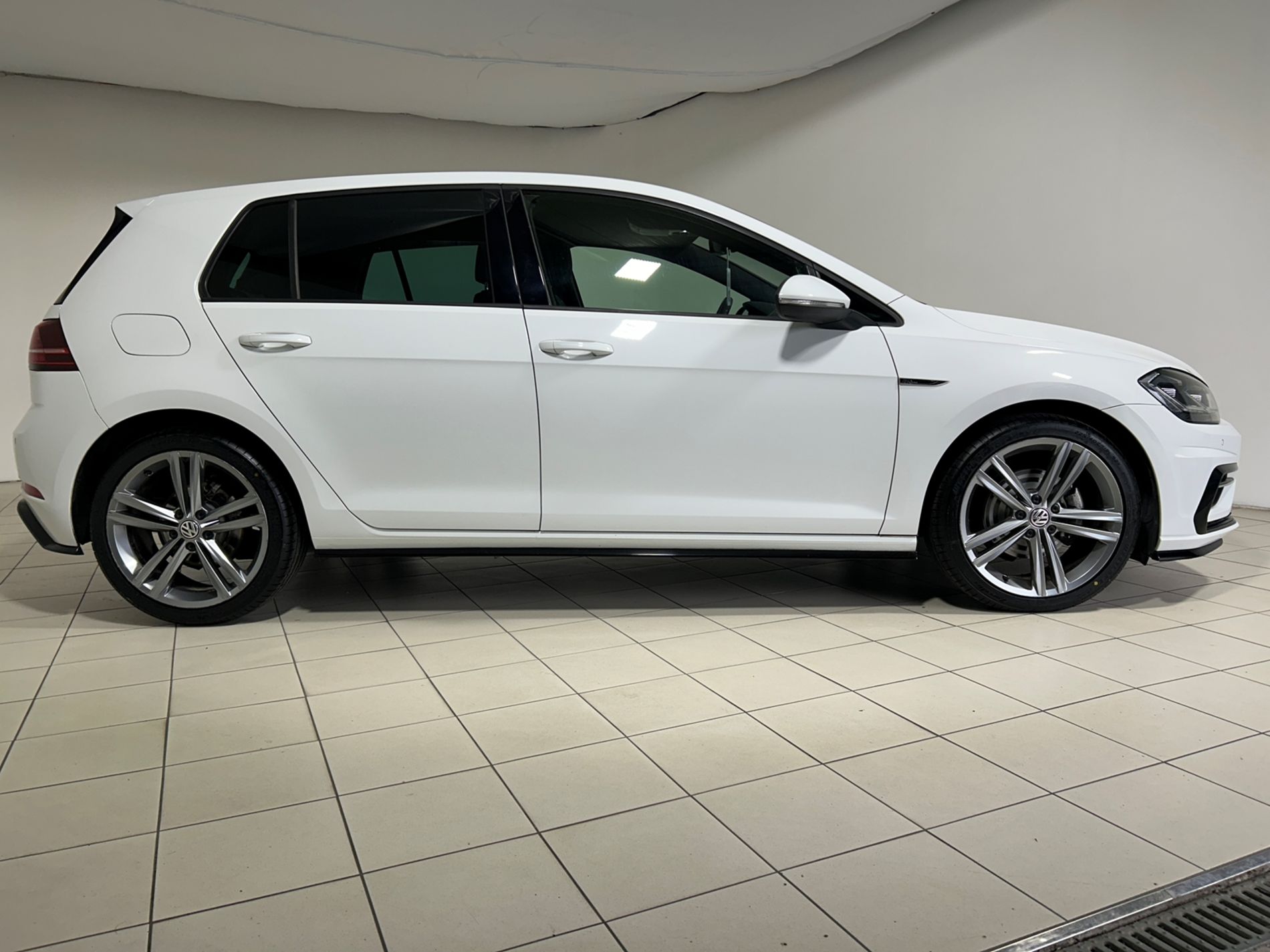 Volkswagen Golf 5 porte 1.6 tdi Sport R-Line 115 cv - Autoviemme