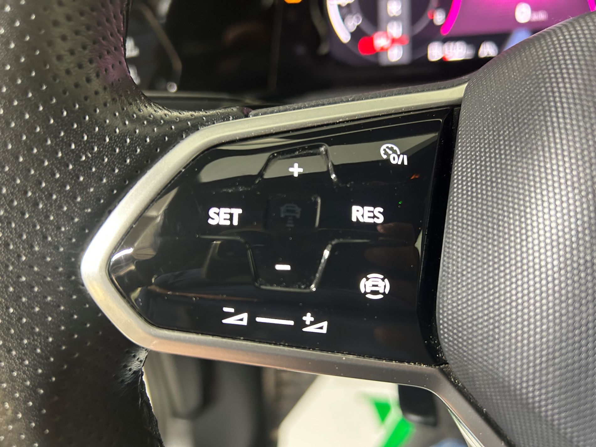 Volkswagen Golf 1.5 etsi evo R-Line 130 cv dsg - Autoviemme