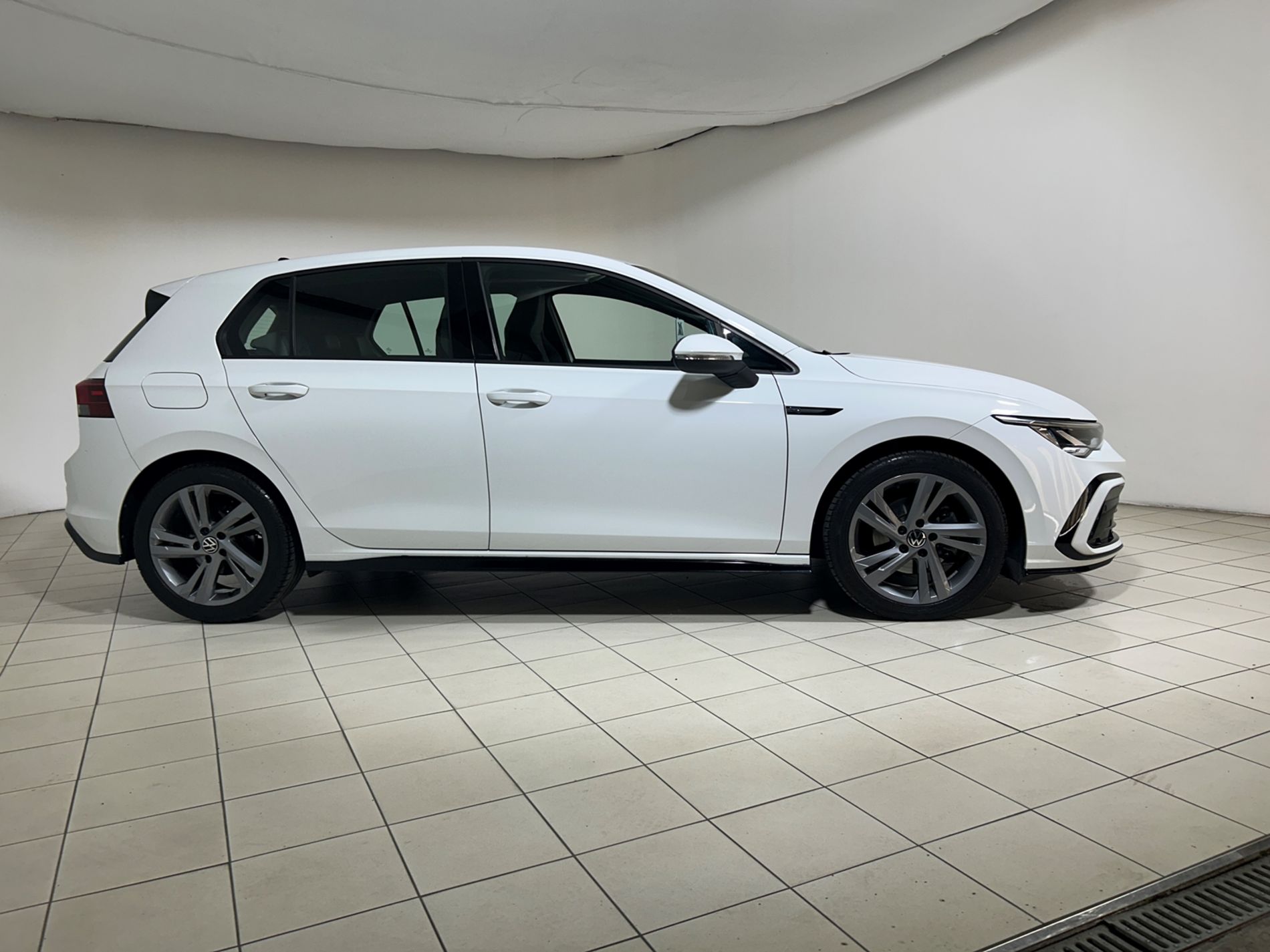 Volkswagen Golf 1.5 etsi evo R-Line 130 cv dsg - Autoviemme