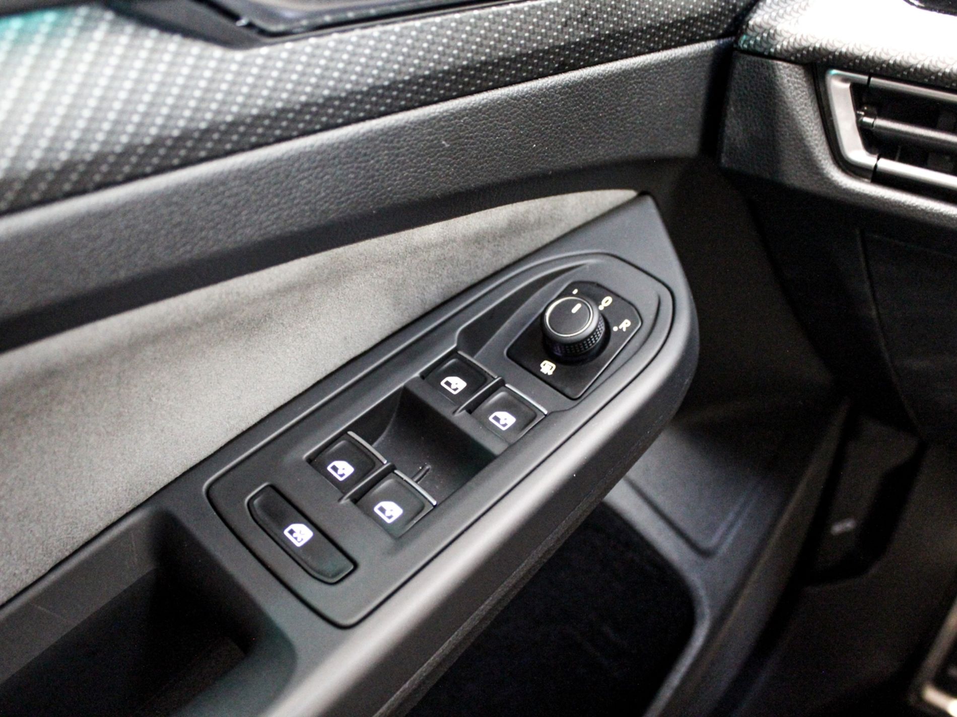 Golf 1.5 etsi evo R-Line 150cv dsg - Autoviemme