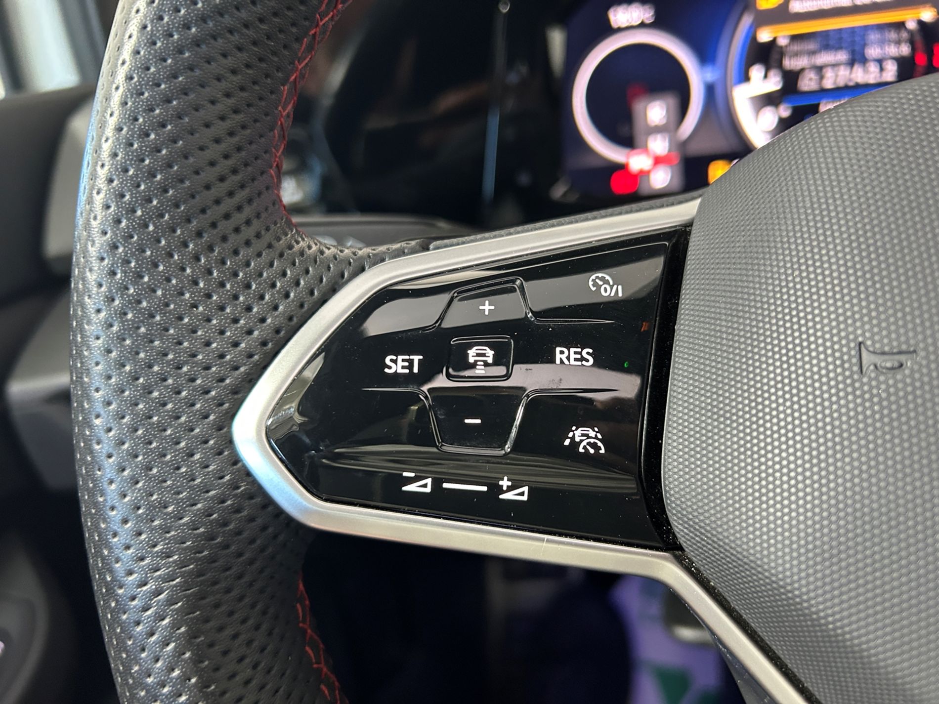 Volkswagen Golf 2.0 tsi GTI 245 cv dsg Tetto apribile sedili in pelle ventilati - Autoviemme