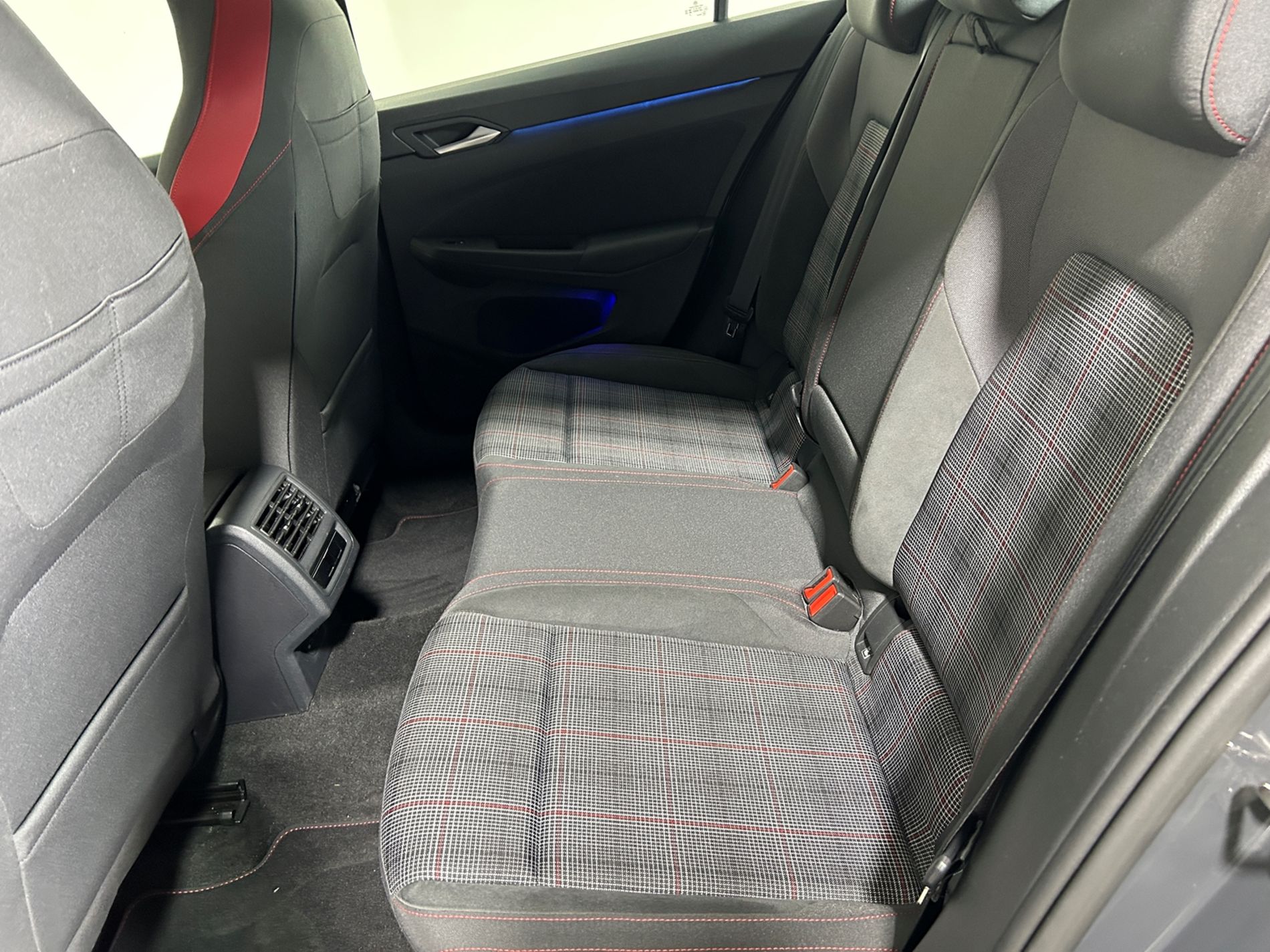 Volkswagen Golf 2.0 tsi GTI 245 cv dsg cerchi 19 - Autoviemme