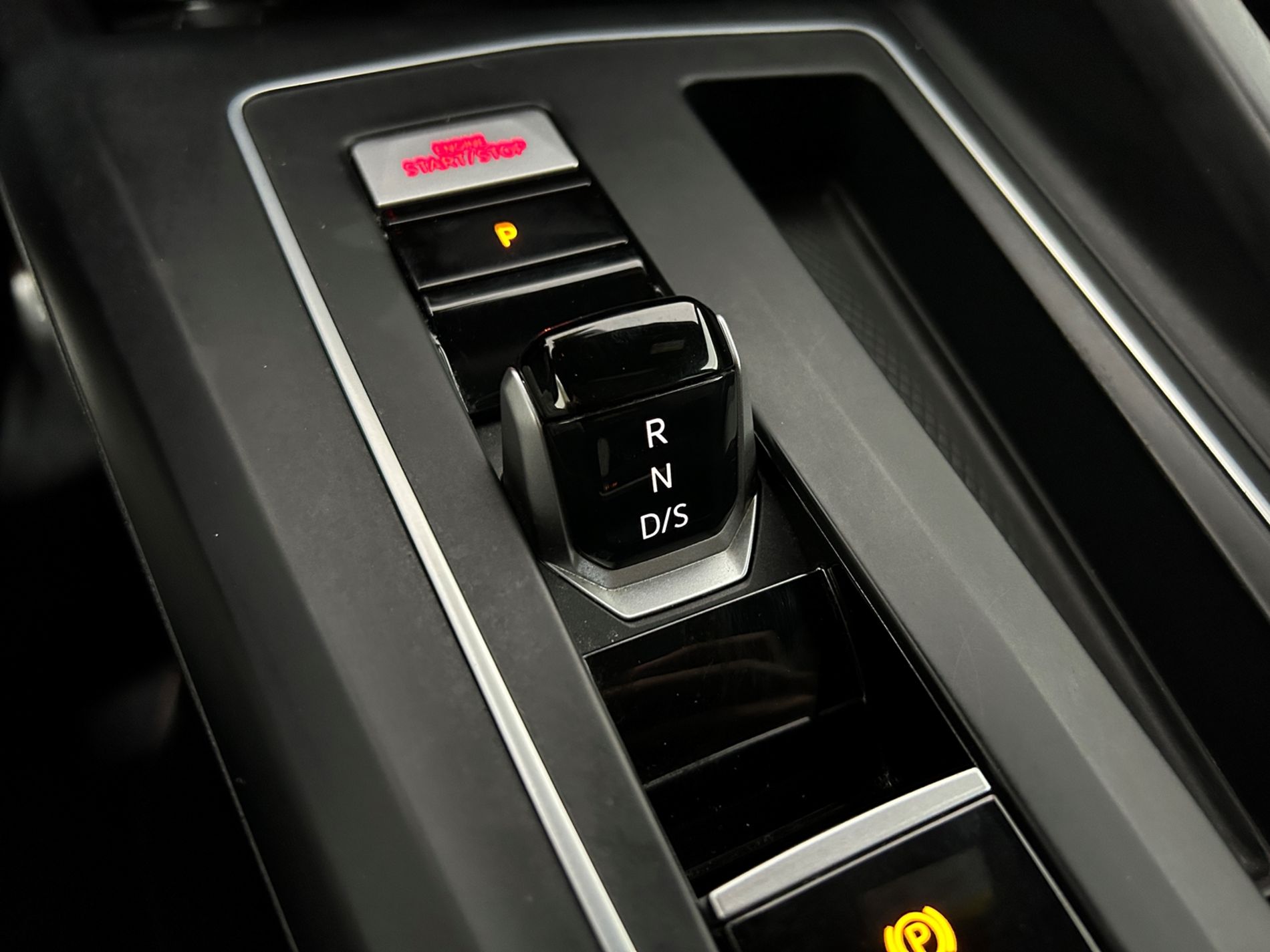 Golf GTI 2.0 245cv dsg - Autoviemme