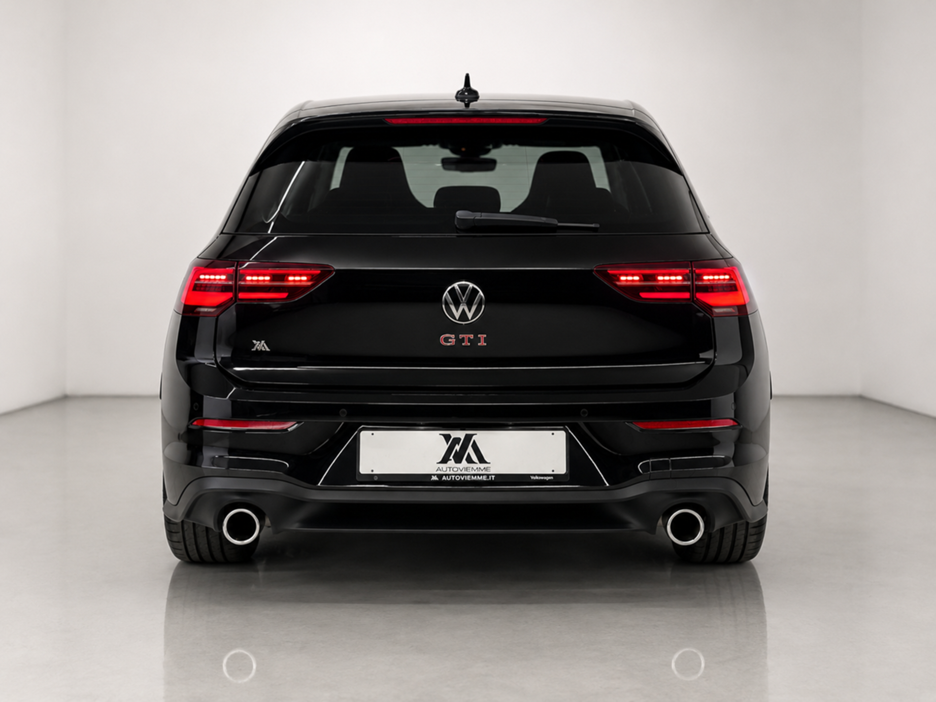 Volkswagen Golf GTI 245cv - Autoviemme