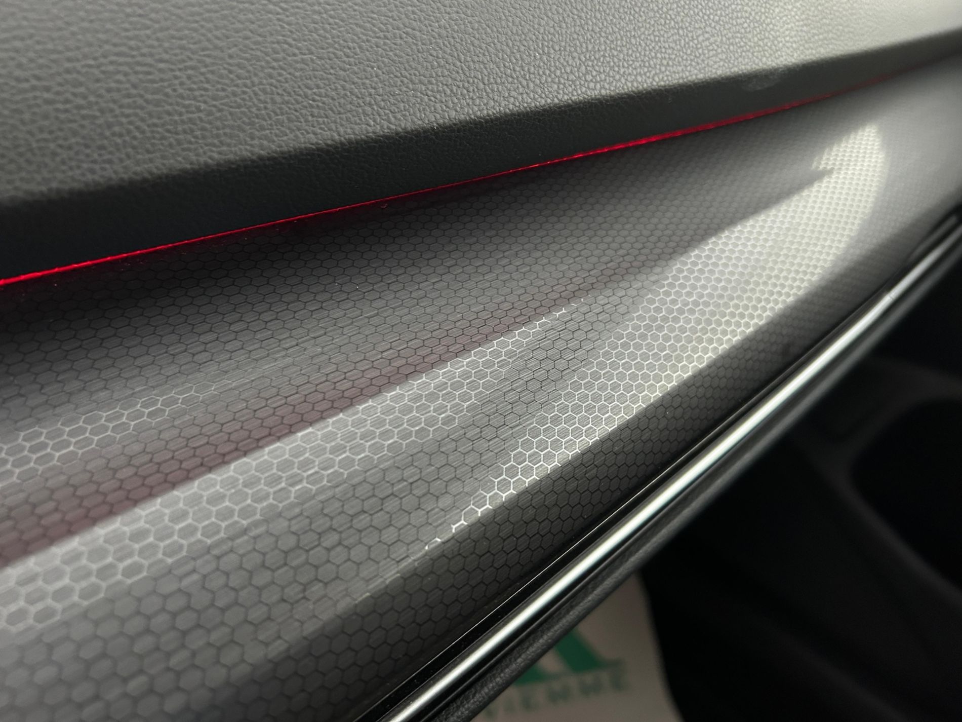 Volkswagen Golf GTI 245cv - Autoviemme