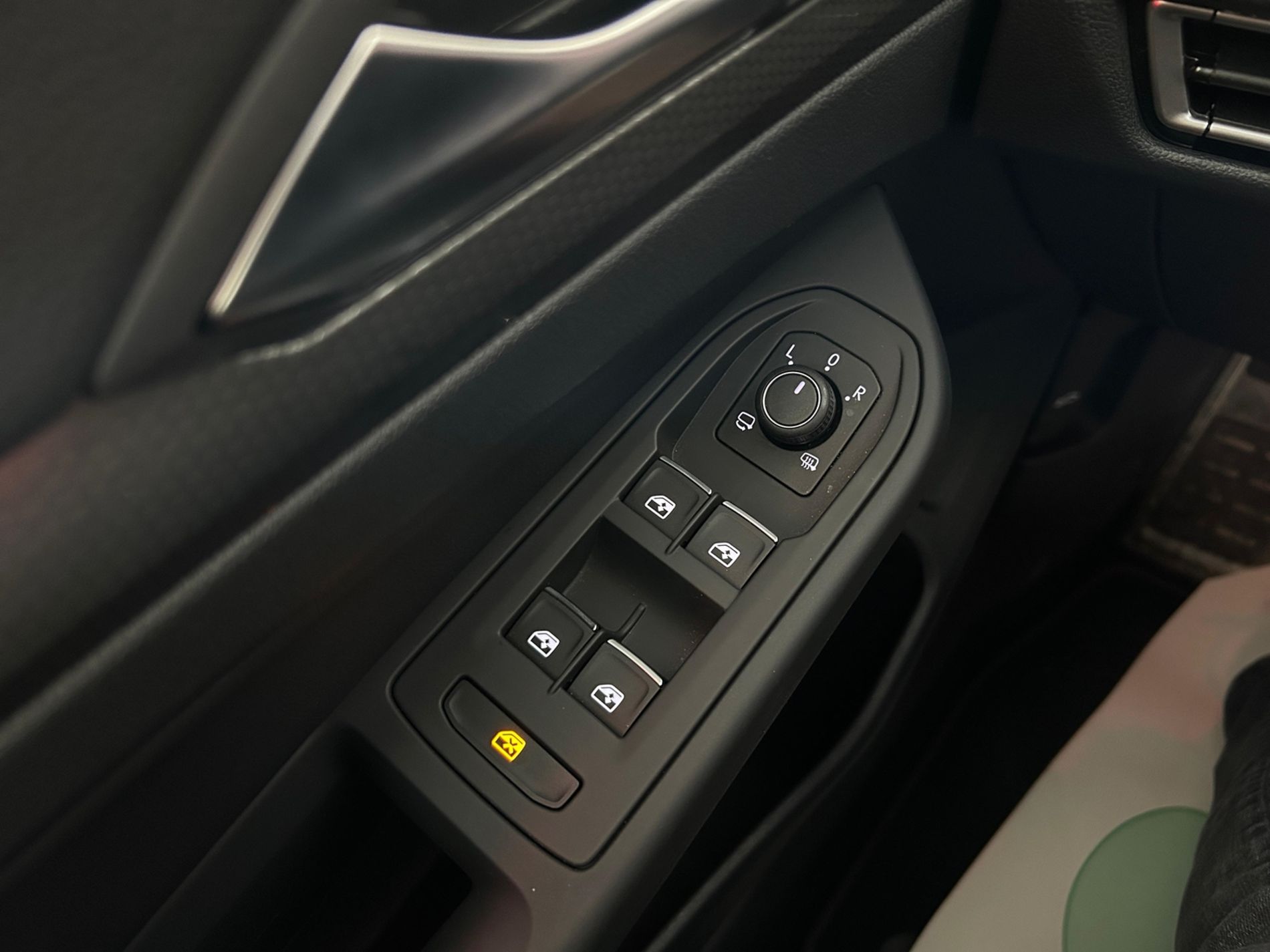 Volkswagen Golf GTI 245cv - Autoviemme