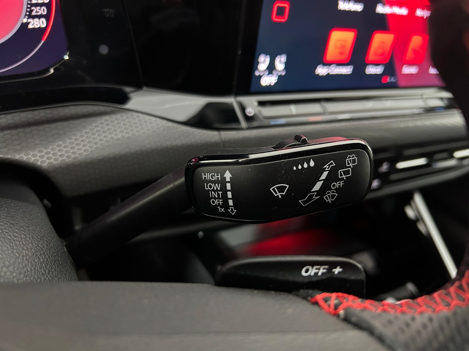 Volkswagen Golf GTI 245cv - Autoviemme