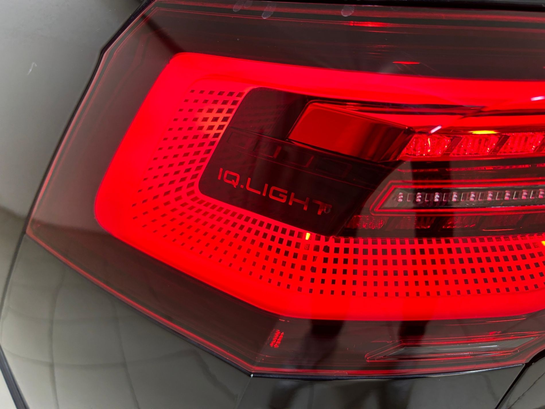 Volkswagen Golf GTI 245cv - Autoviemme