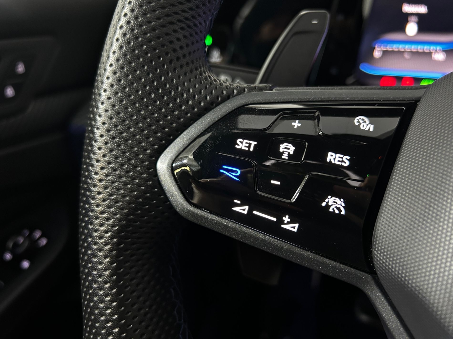 Volkswagen Golf R 4motion 333cv dsg   - Autoviemme