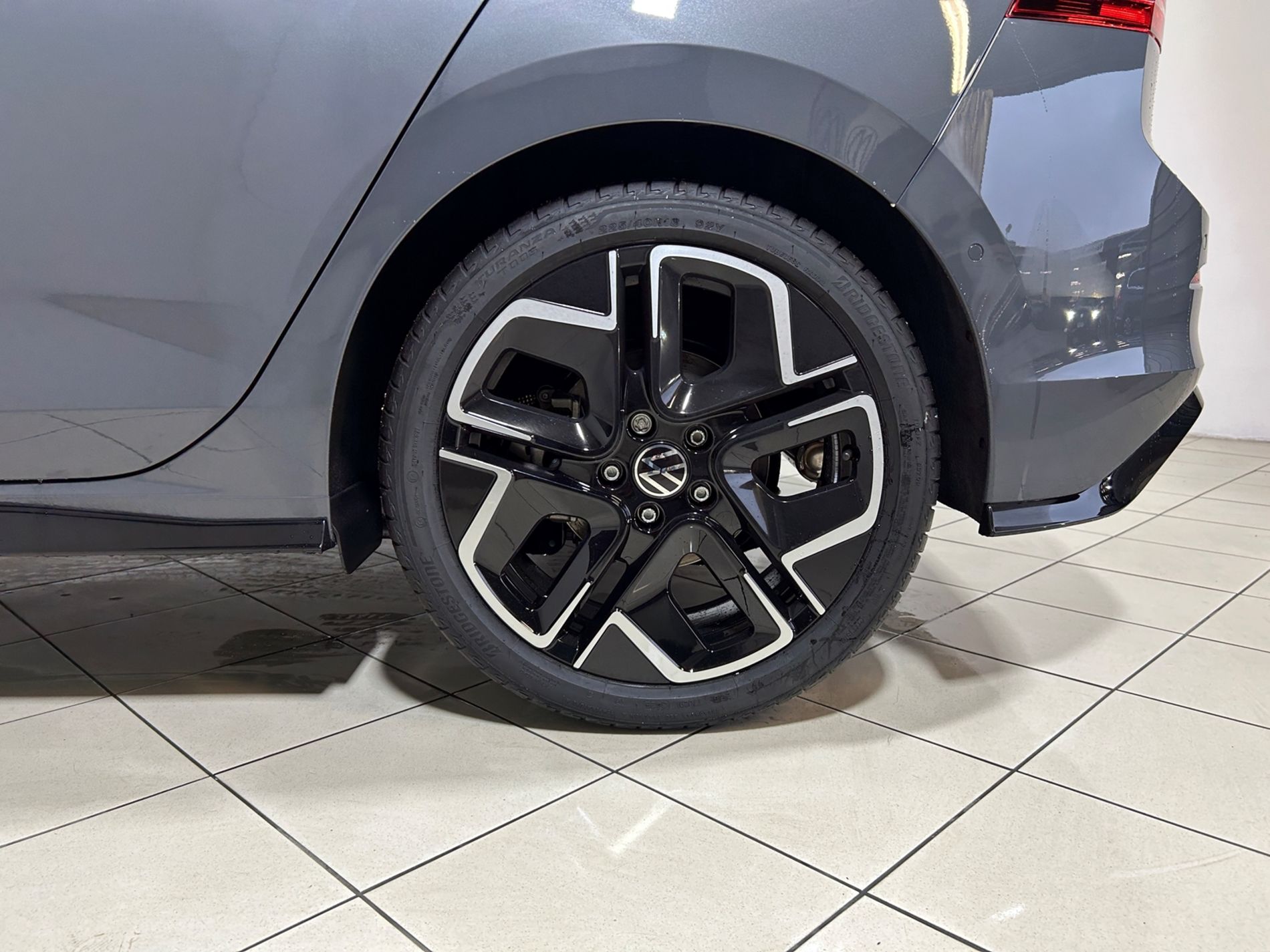 Golf R-Line 150cv dsg - Autoviemme