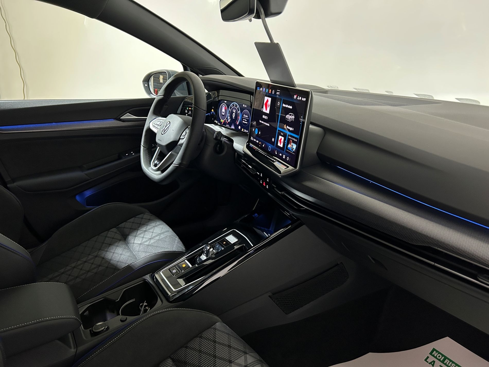 Golf R-Line 150cv dsg - Autoviemme