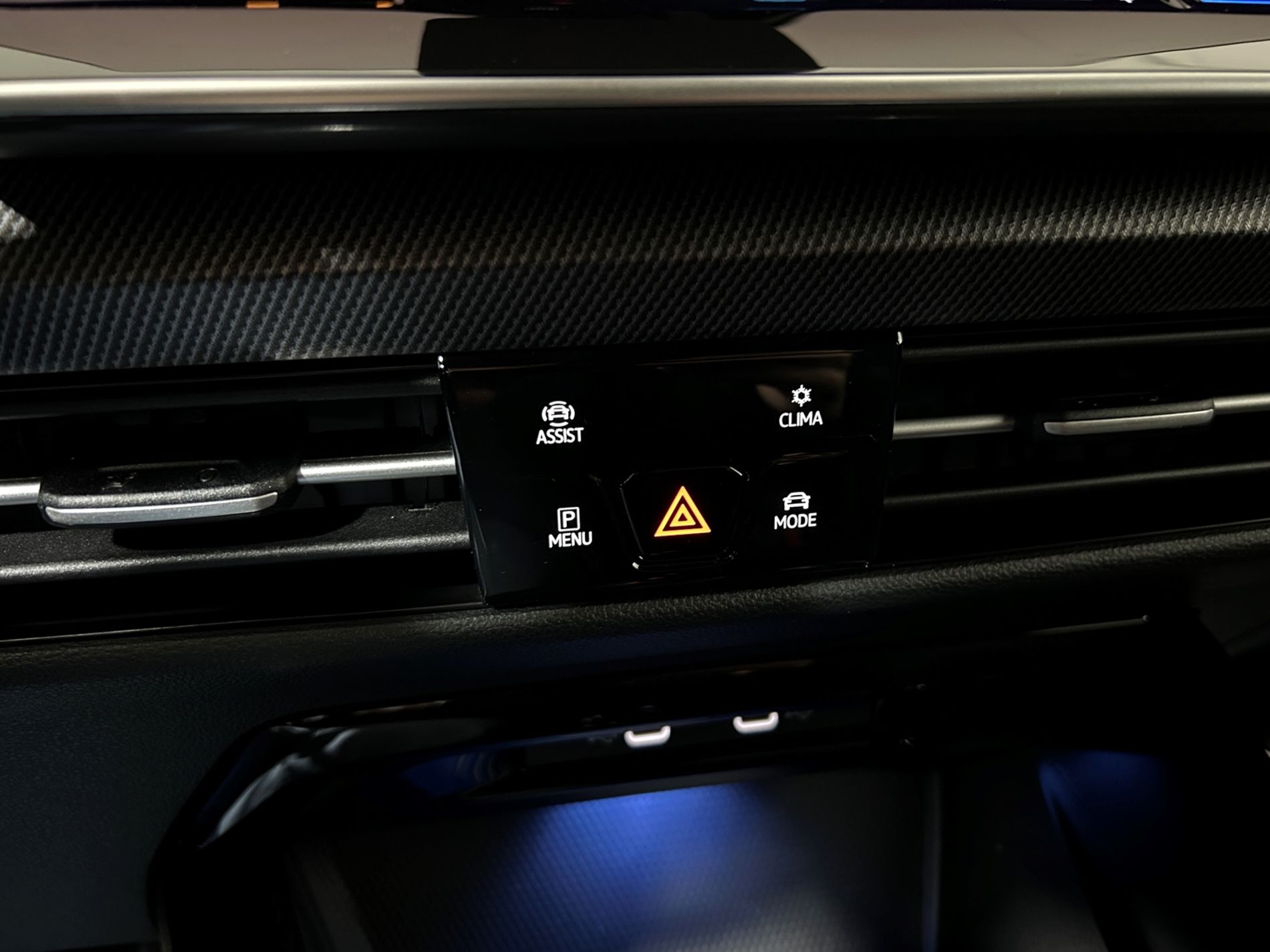 Golf R-Line 150cv dsg - Autoviemme