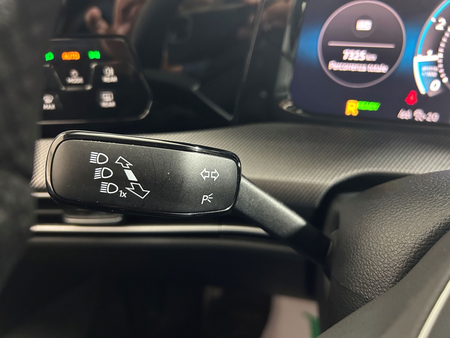 Golf 1.5 etsi R-Line 150cv dsg - Autoviemme