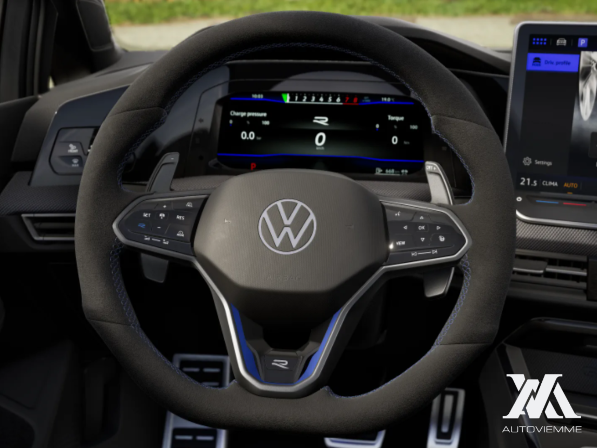 Volkswagen Golf R - Autoviemme