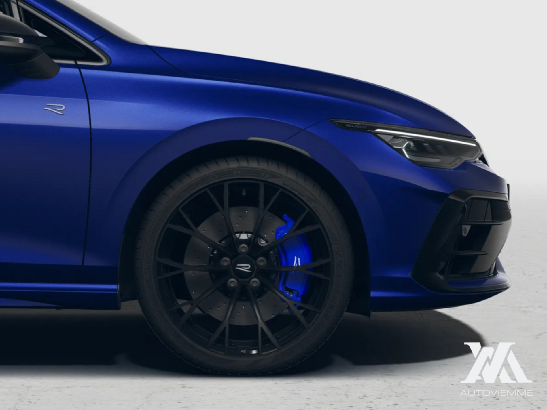 Volkswagen Golf R - Autoviemme