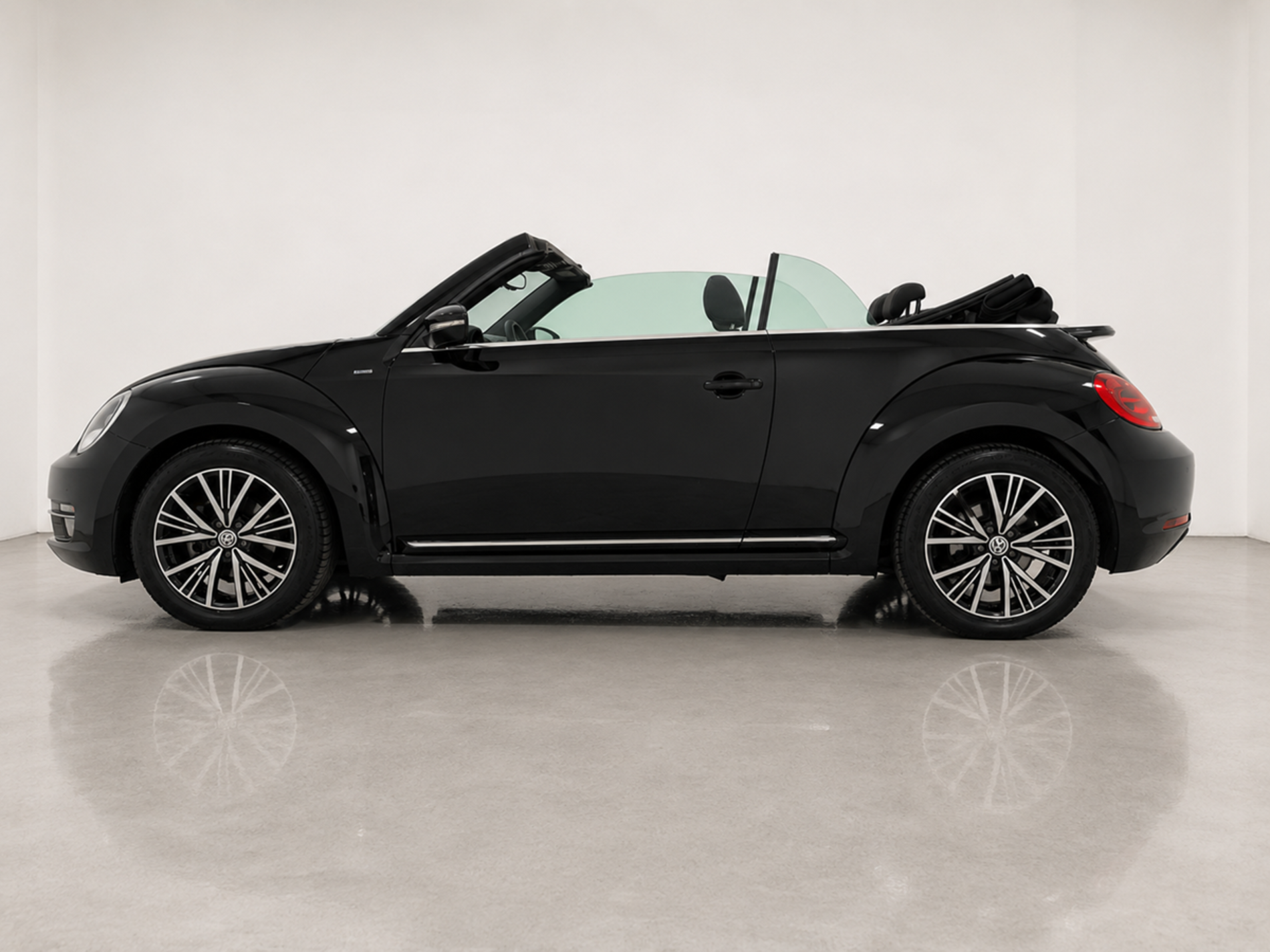 Volkswagen Maggiolino cabrio 1.2 All Star benzina 104 cv - Autoviemme
