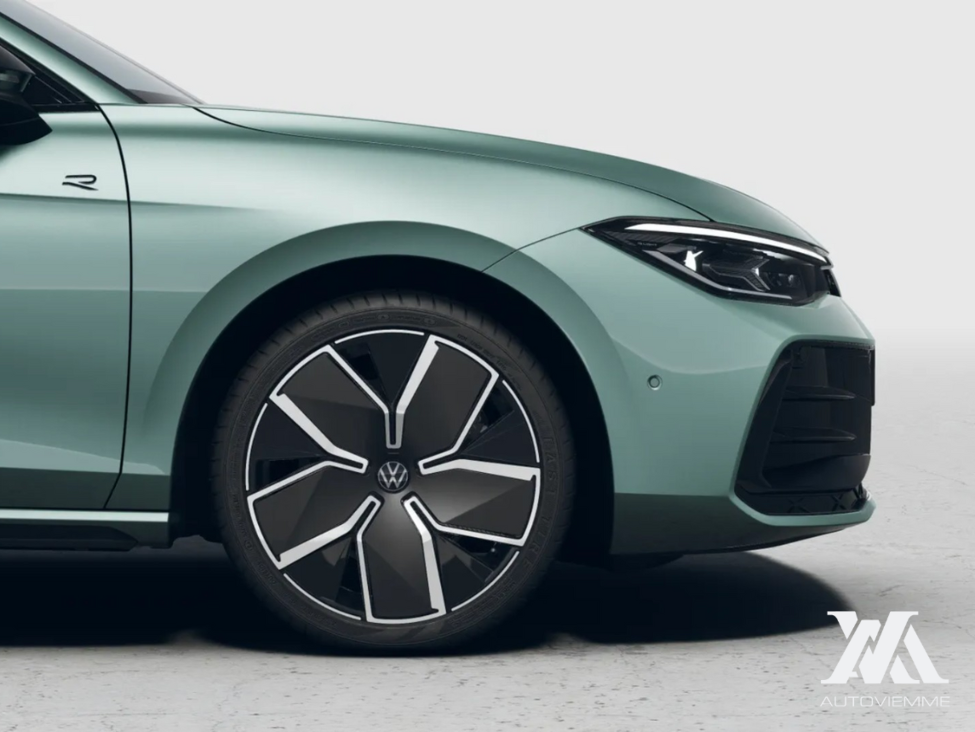 Volkswagen Passat R Line Plus - Autoviemme