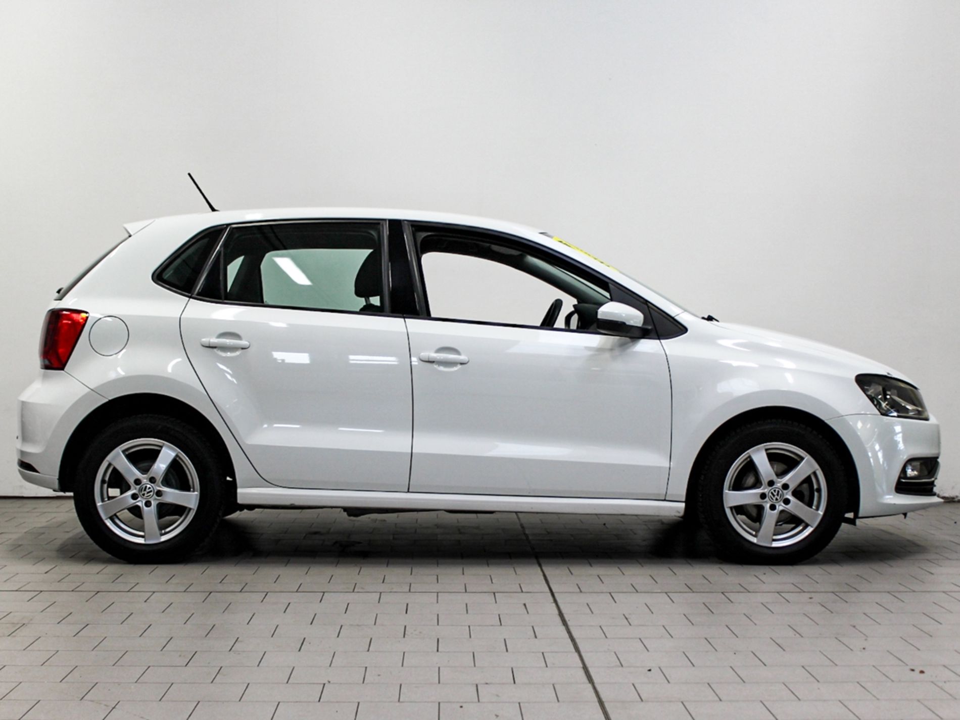 Polo 5p 1.0 mpi Comfortline 75cv - Autoviemme