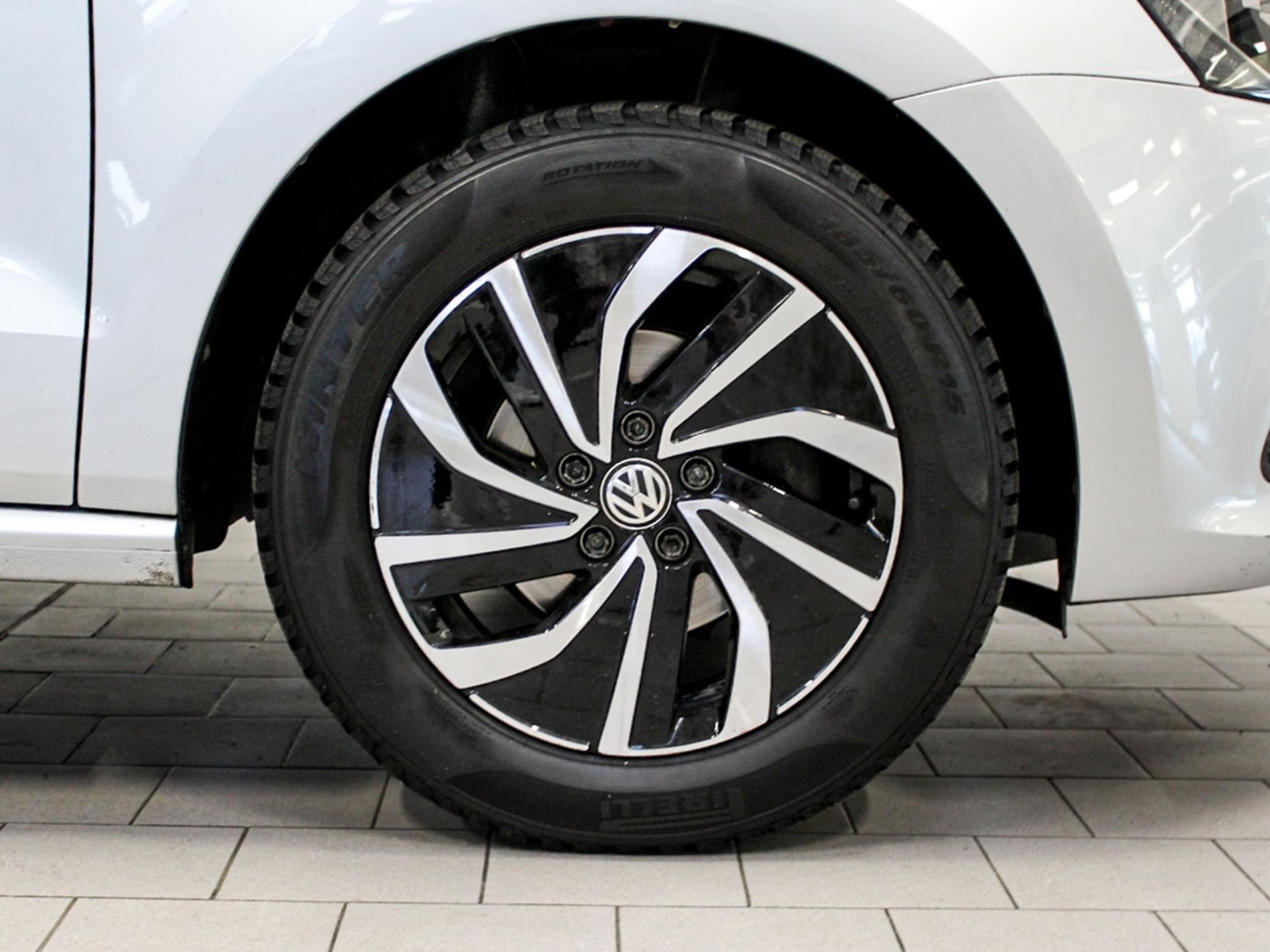 Polo 5p 1.0 mpi Comfortline 75cv - Autoviemme