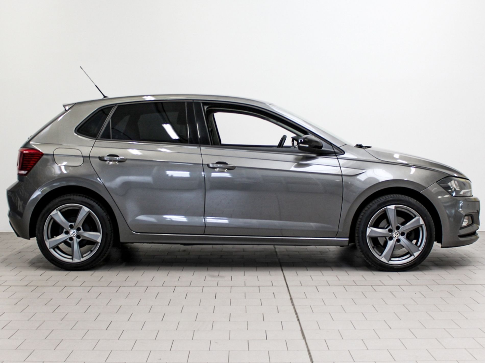 Polo 5p 1.6 tdi Comfortline 80cv - Autoviemme