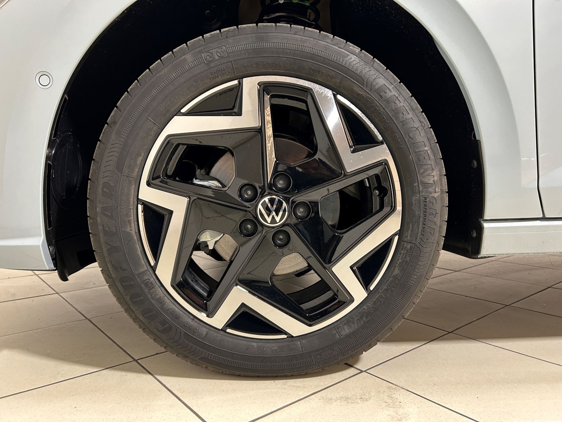 Vw Polo 1.0 tsi Edition 50 95 cv dsg tetto apribile - Autoviemme