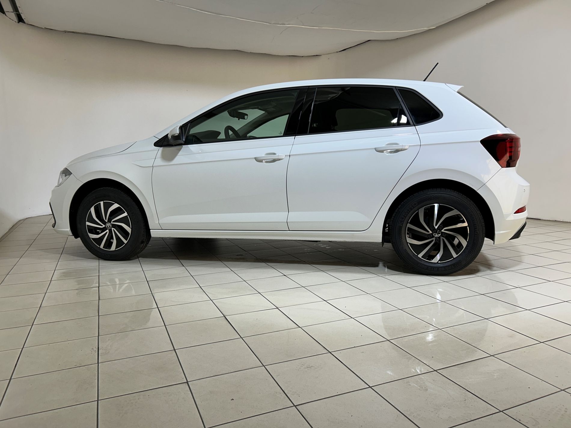 Volkswagen Polo 1.0 tsi R-Line Plus 95 cv - Autoviemme