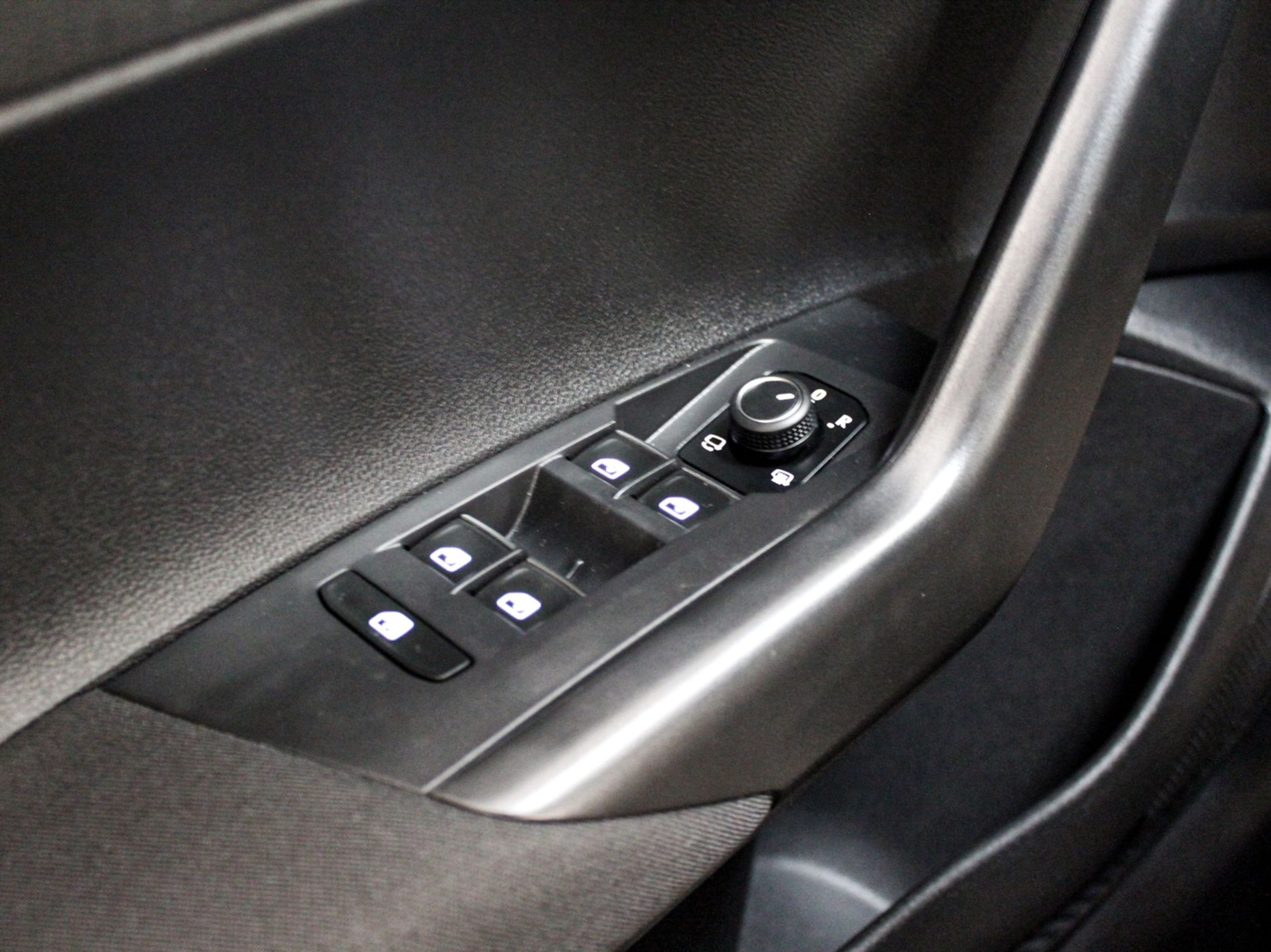 Polo 1.0 tsi R-Line 110cv dsg - Autoviemme