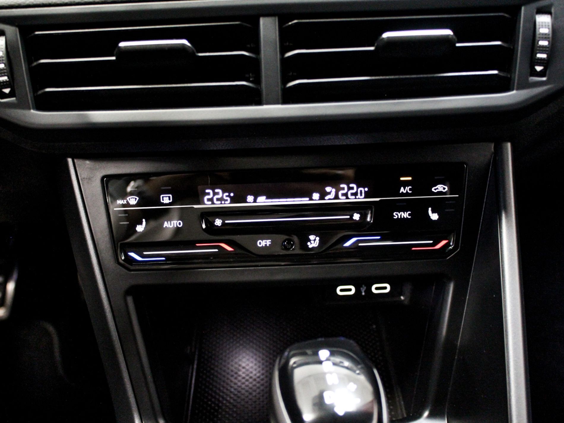 Polo 1.0 tsi R-Line 110cv dsg - Autoviemme