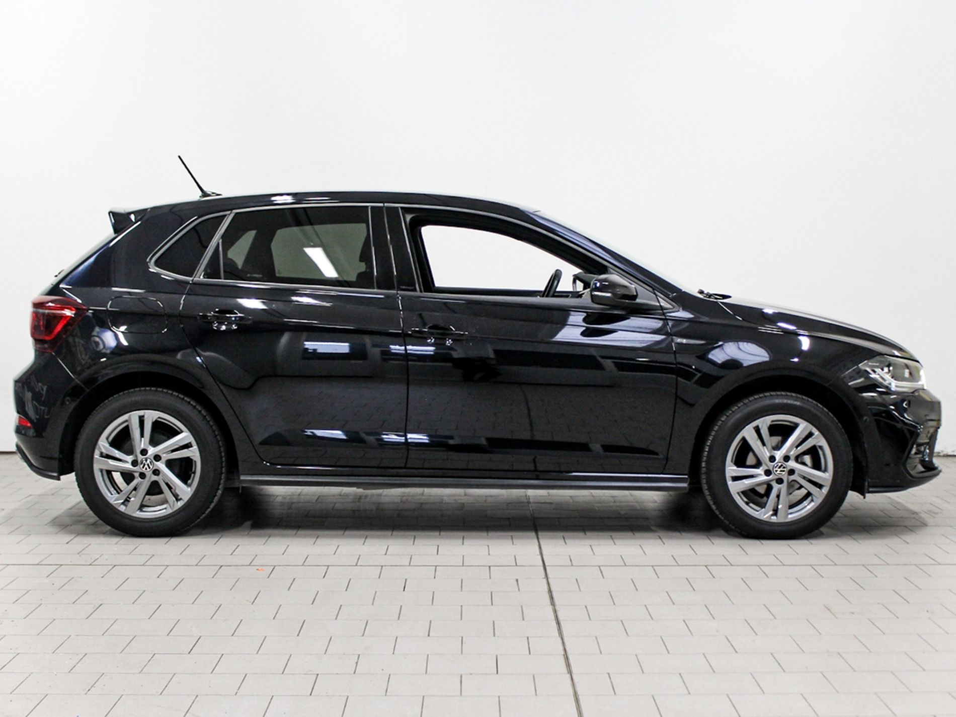 Polo 1.0 tsi R-Line 95cv dsg - Autoviemme