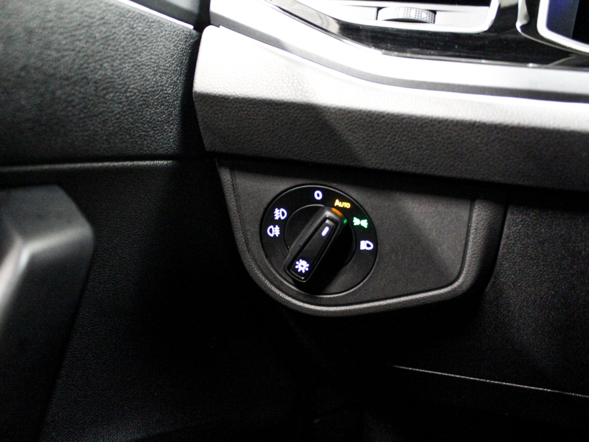 Polo 1.0 tsi R-Line 95cv dsg - Autoviemme