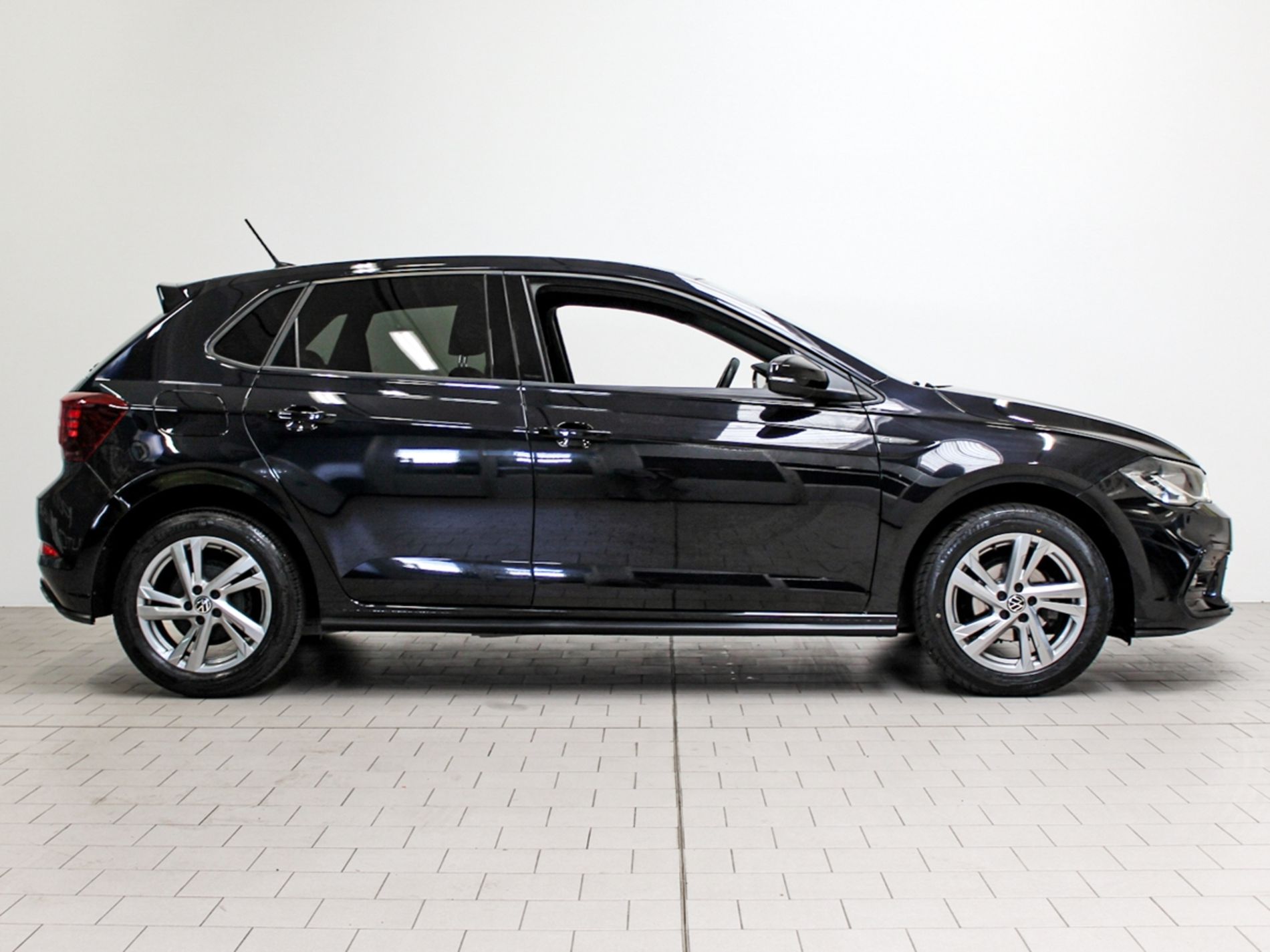 Polo 1.0 tsi R-Line 95cv dsg - Autoviemme