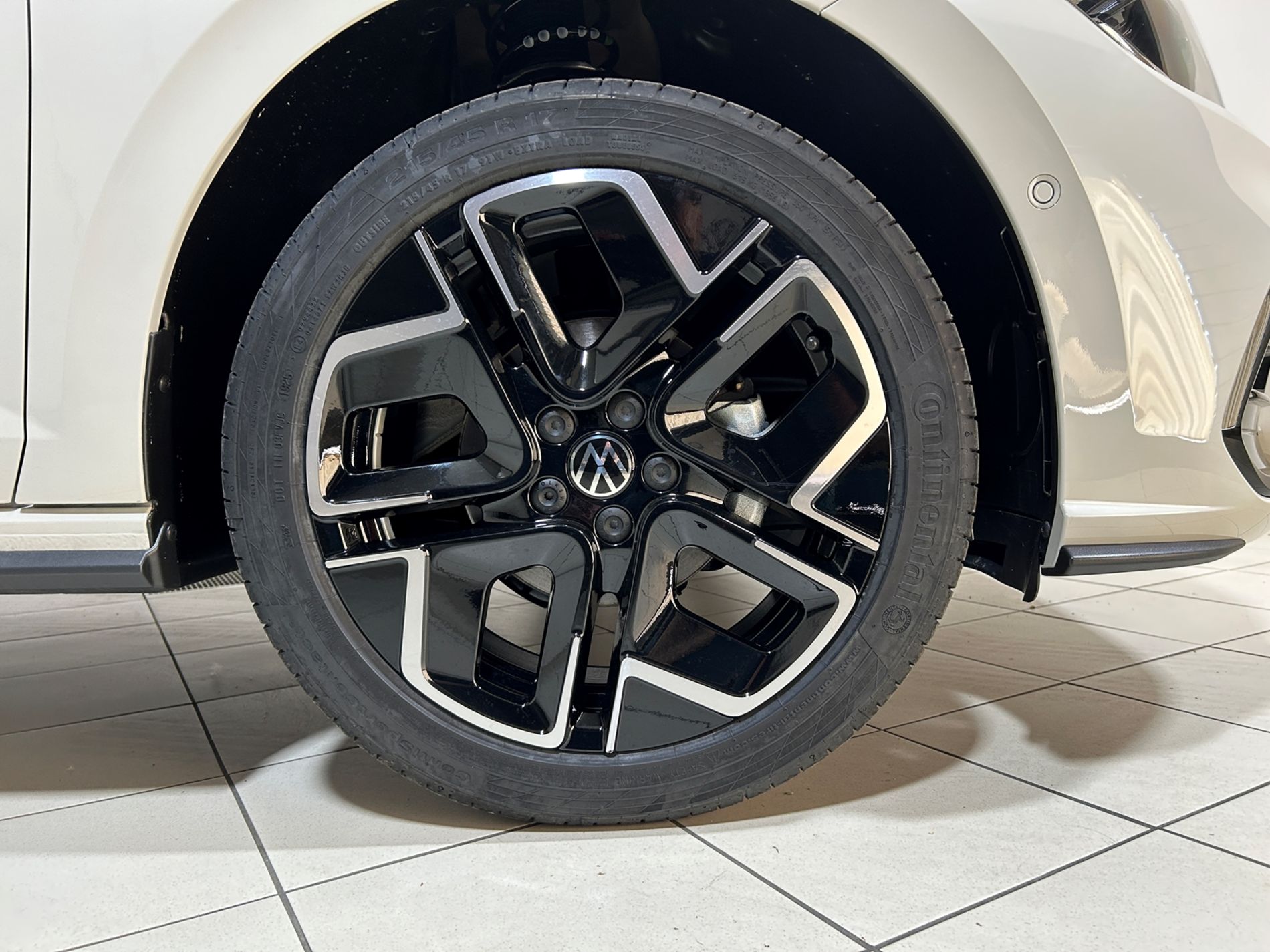 Vw Polo 1.0 tsi R-Line Plus 95 cv km zero - Autoviemme