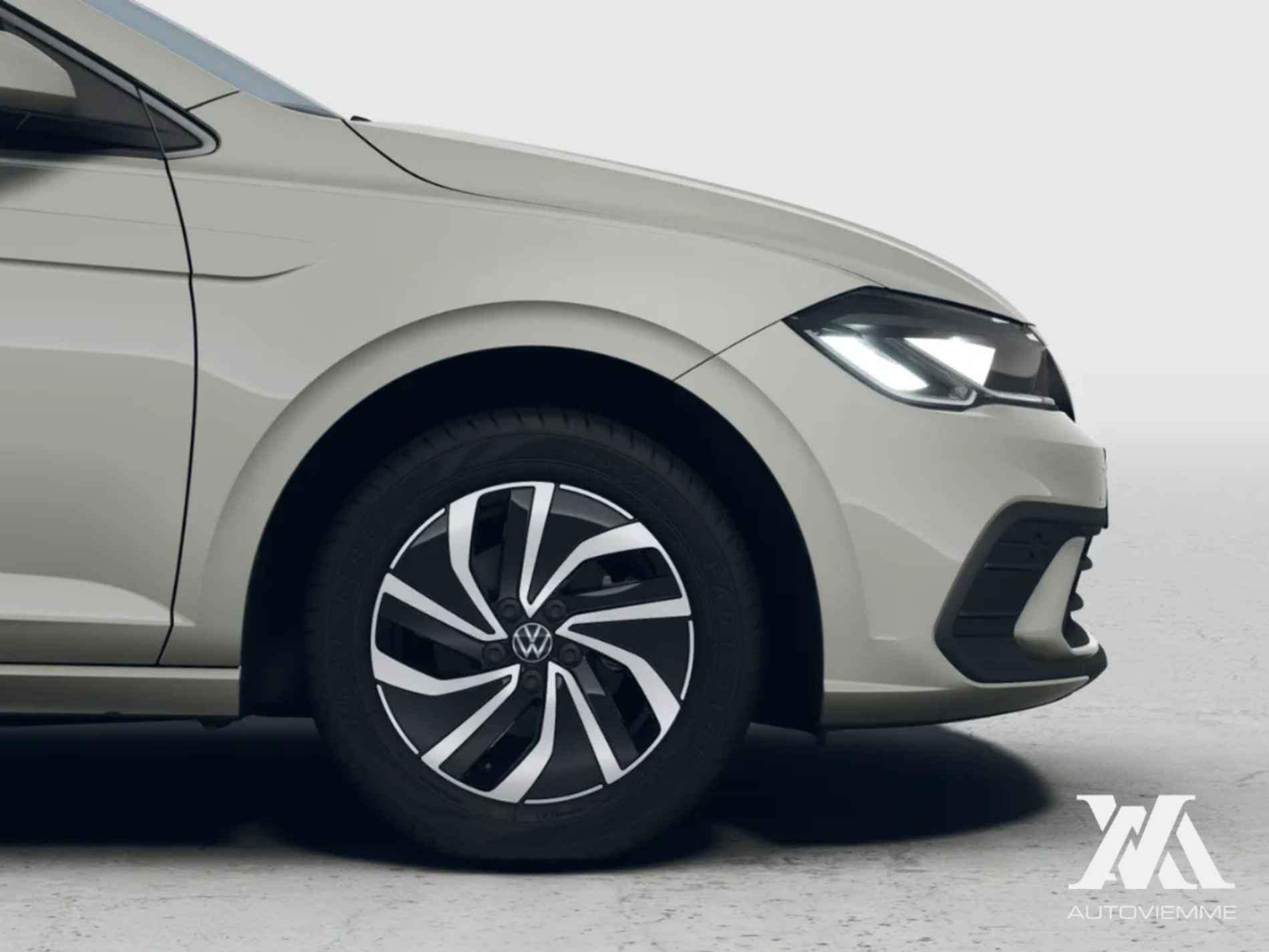 Volkswagen Polo 1.0 Young 80cv   - Autoviemme