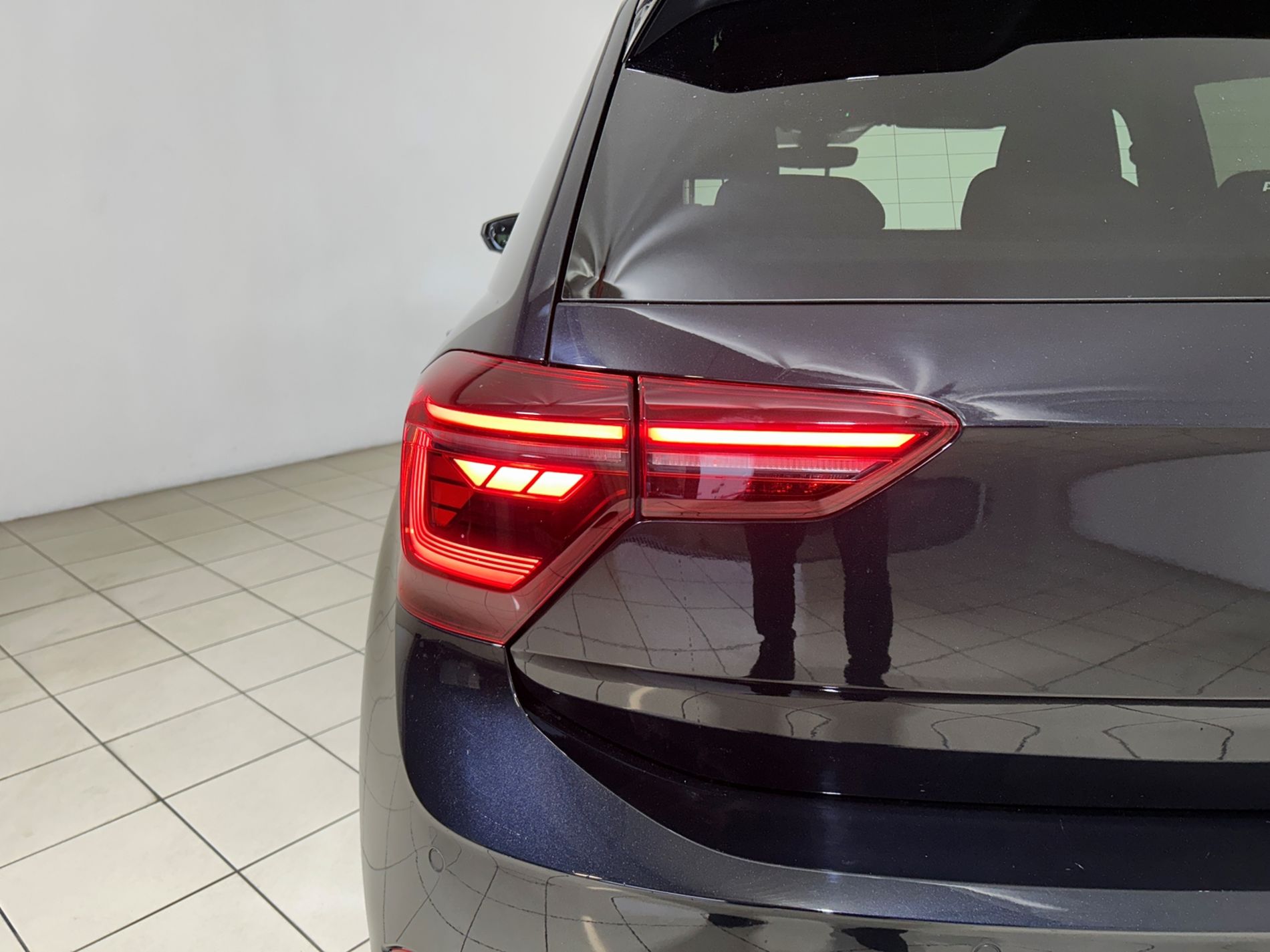 Polo R-Line 110cv dsg - Autoviemme