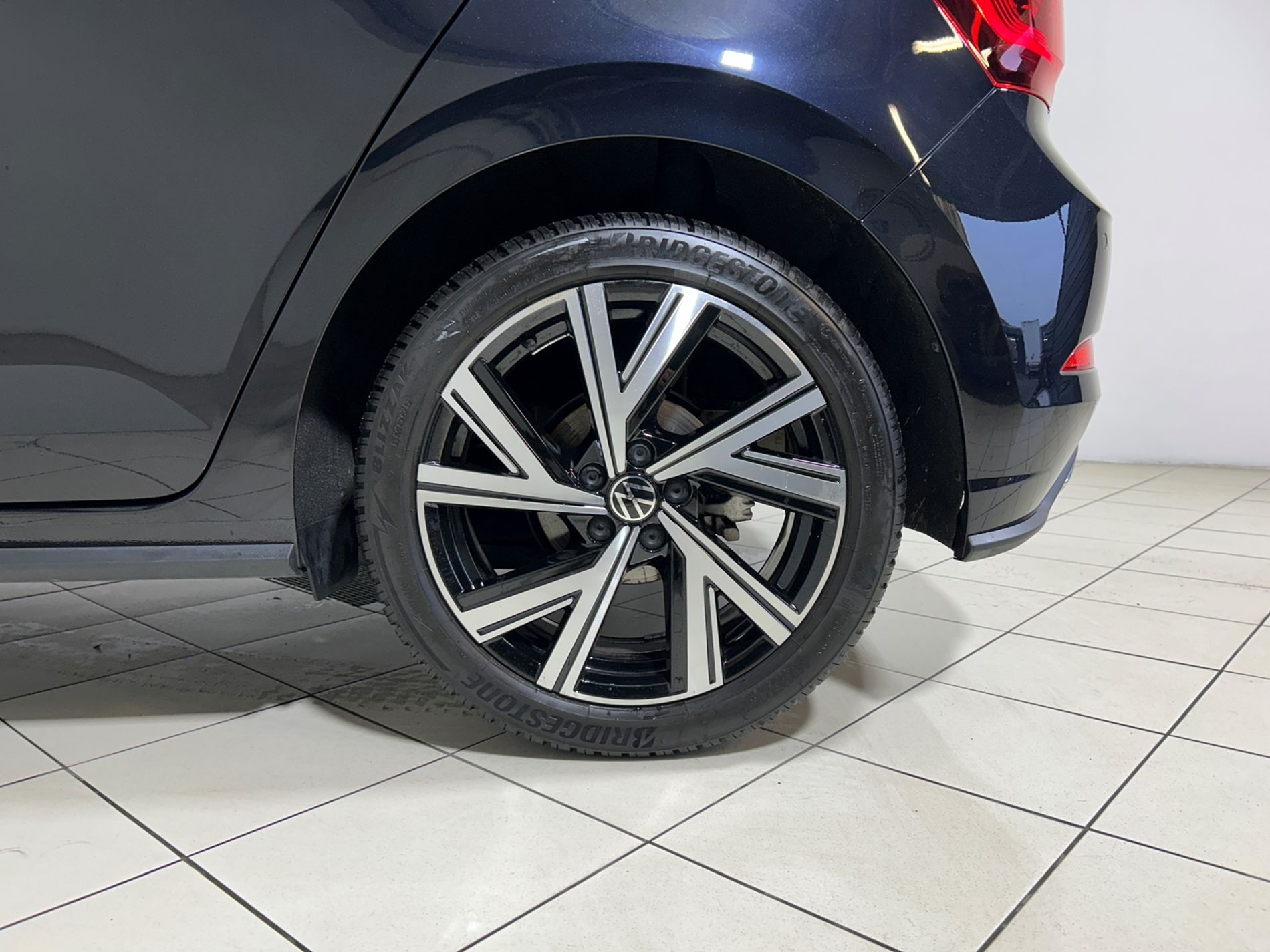 Polo R-Line 110cv dsg - Autoviemme