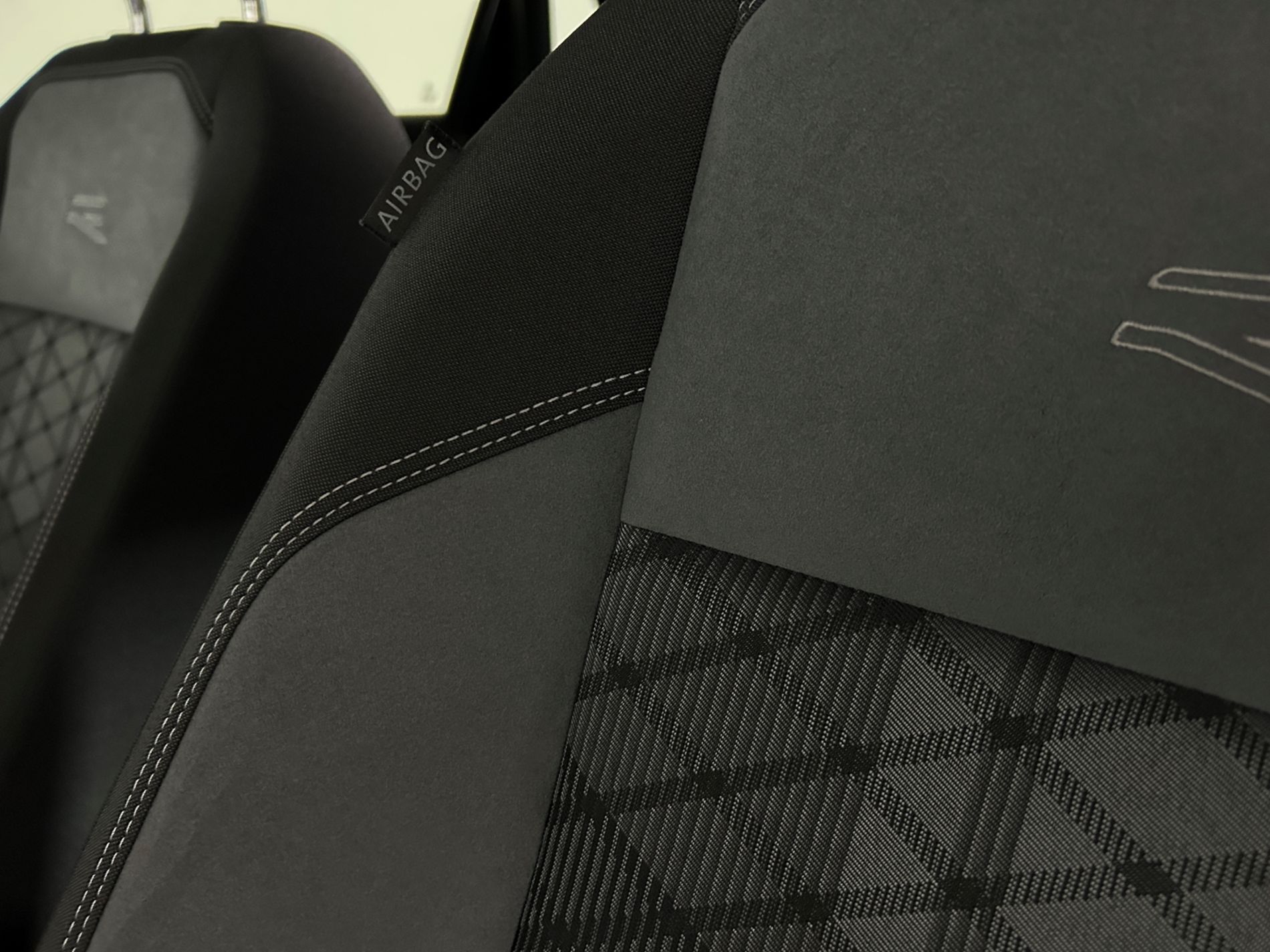 Polo R-Line 110cv dsg - Autoviemme