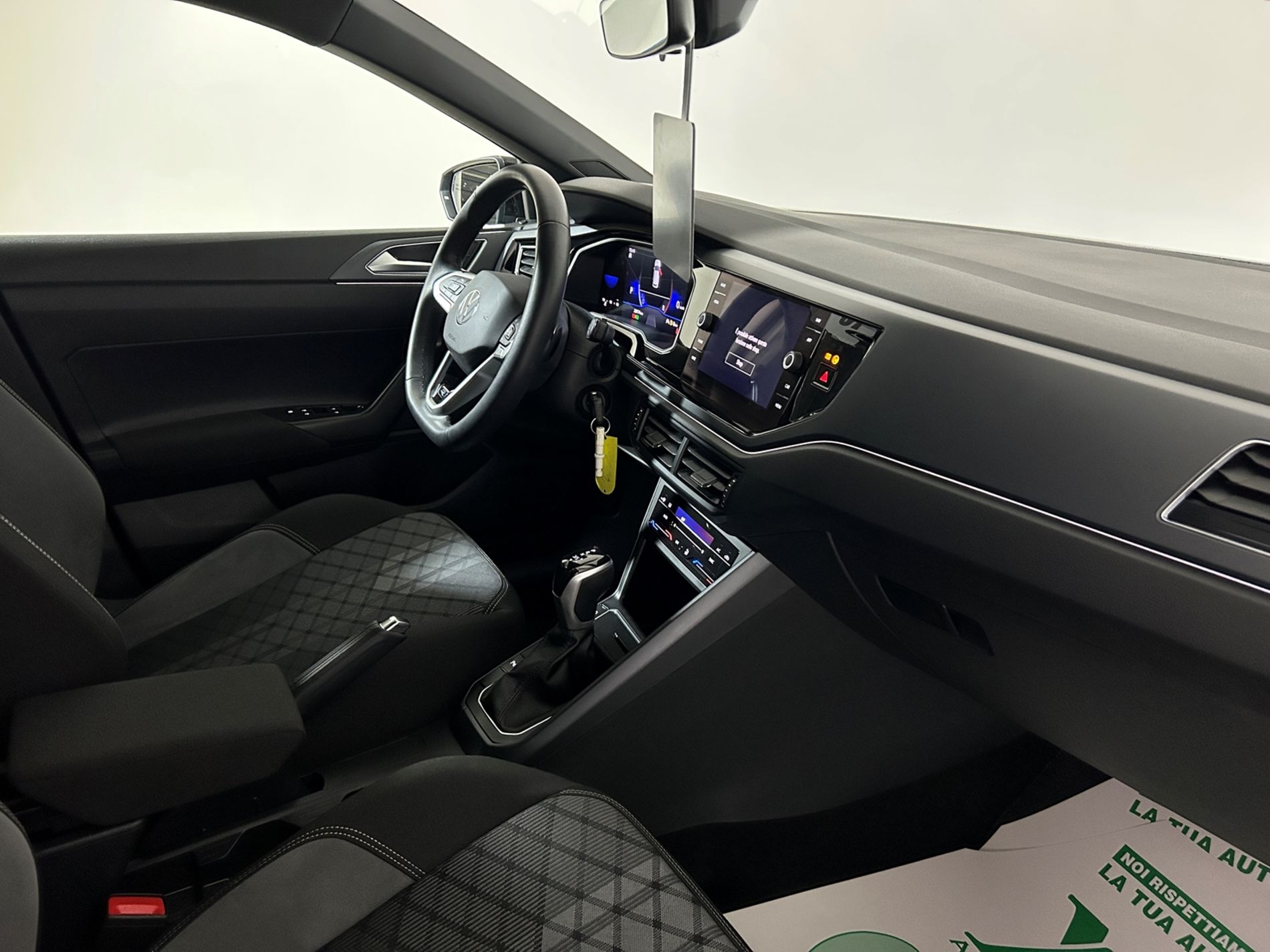 Polo R-Line 110cv dsg - Autoviemme