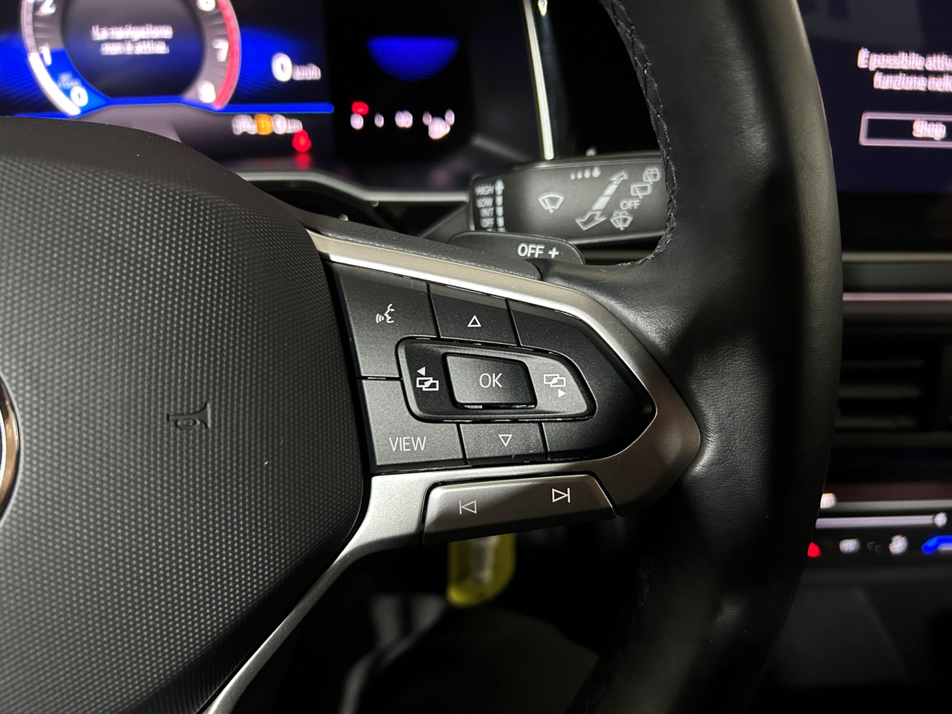 Polo R-Line 110cv dsg - Autoviemme