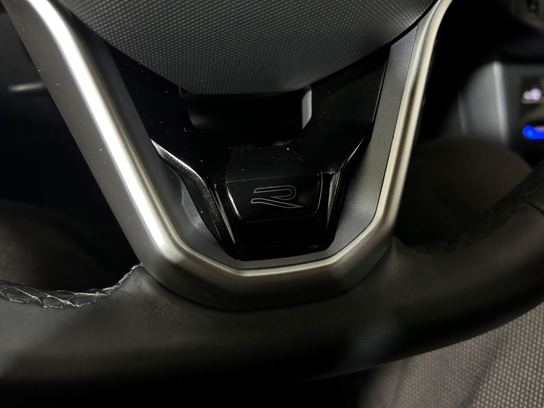 Polo R-Line 110cv dsg - Autoviemme