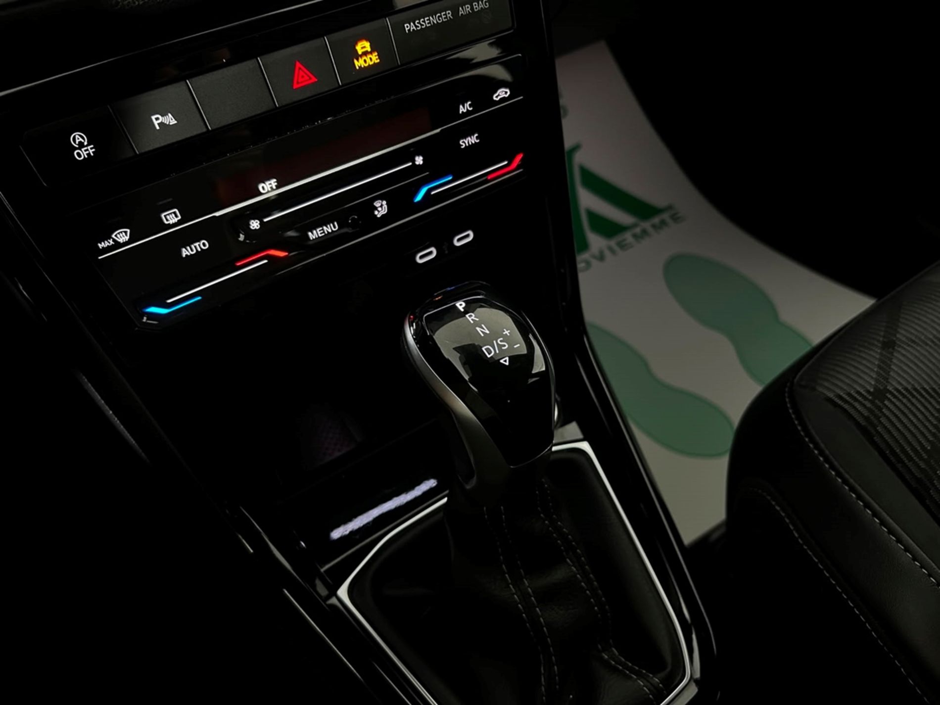 T-Cross R-Line 115cv dsg - Autoviemme