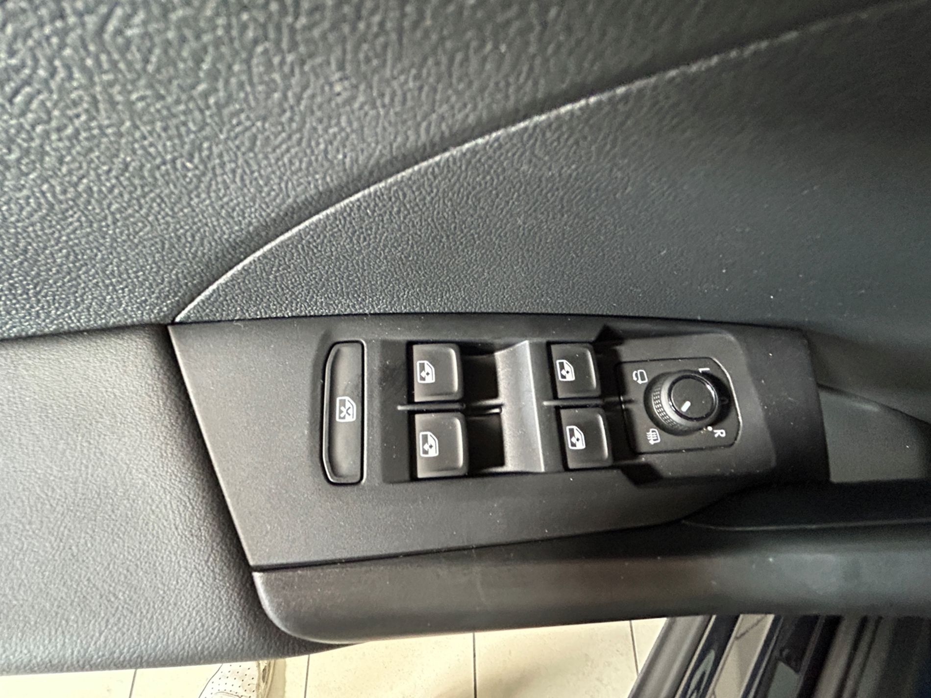 Volkswagen T-Cross 1.0 tsi Edition Plus 95 cv km zero - Autoviemme