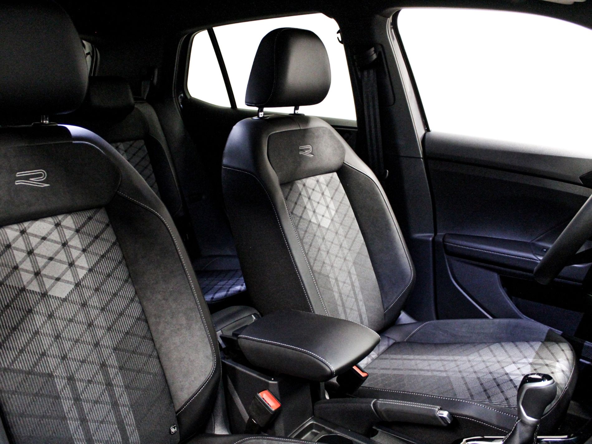 T-Cross 1.0 tsi R-Line Plus 115cv - Autoviemme