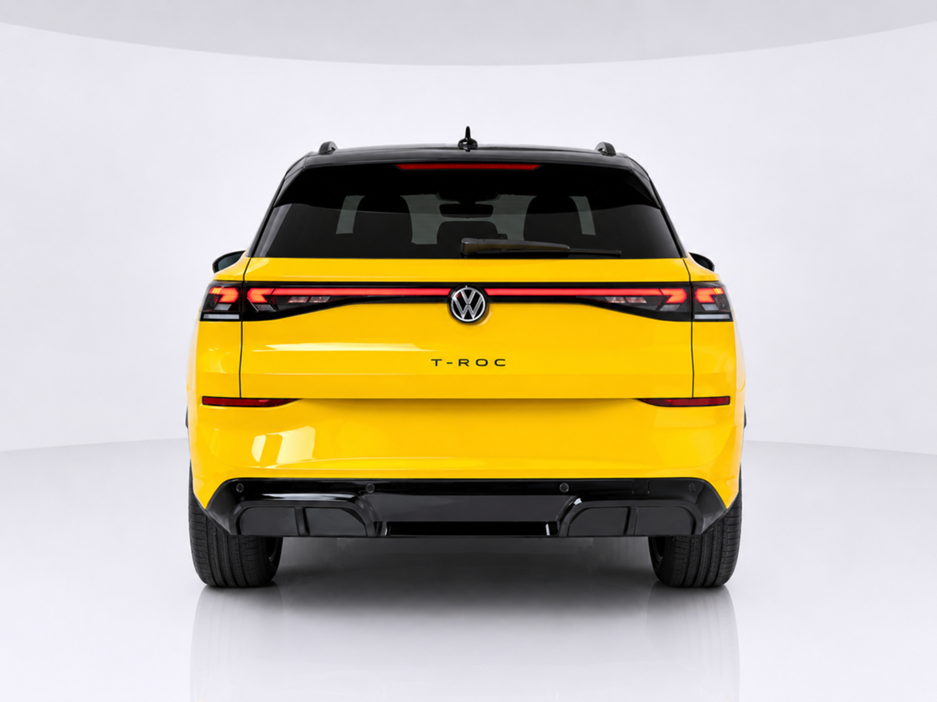 Volkswagen nuovo T-Roc R-Line 150 cv dsg - Autoviemme