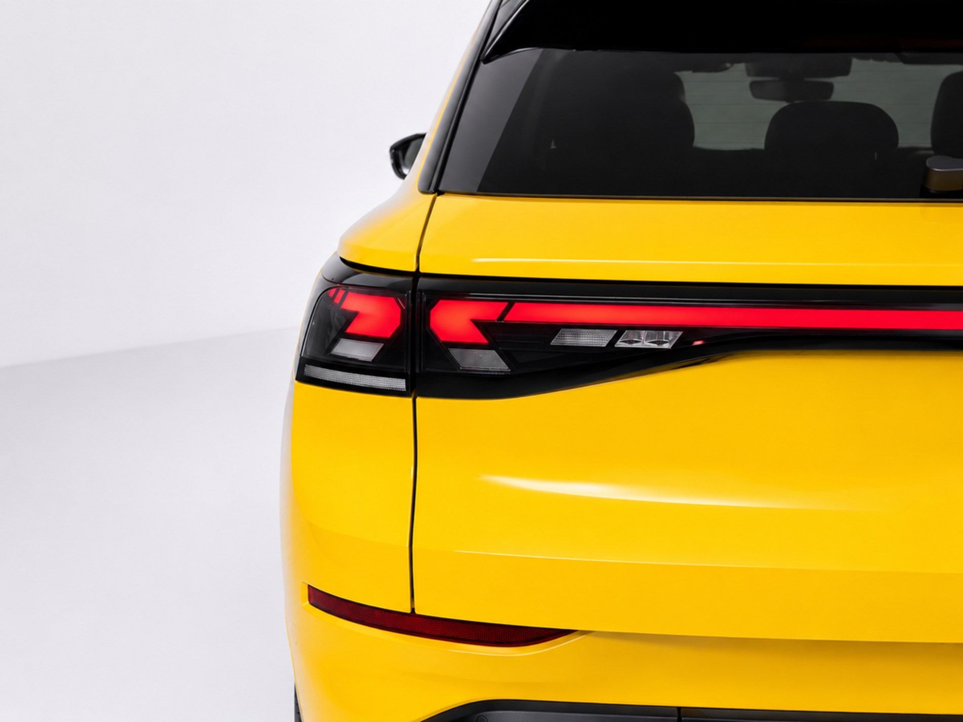 Volkswagen nuovo T-Roc R-Line 150 cv dsg - Autoviemme