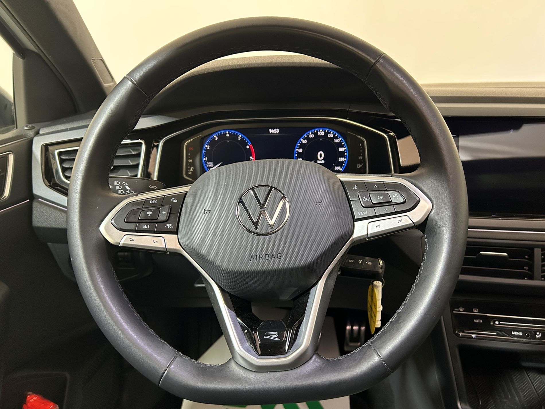 Volkswagen Taigo 1.0 tsi R-Line 115 cv dsg tetto apribile - Autoviemme