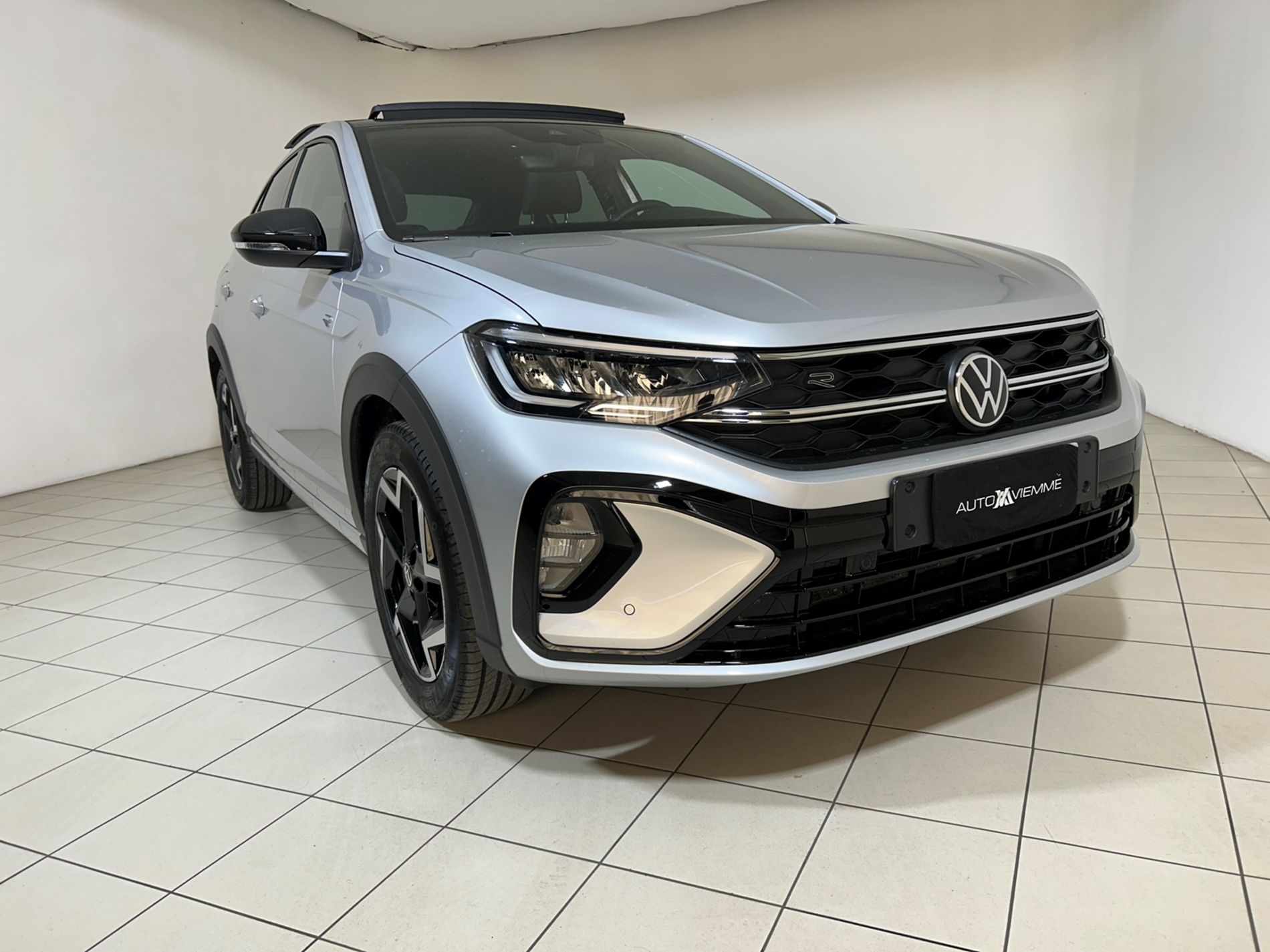 Volkswagen Taigo 1.0 tsi R-Line 115 cv dsg tetto apribile - Autoviemme