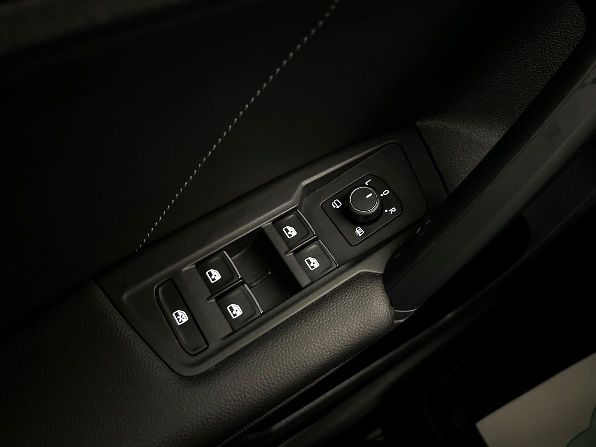 Tiguan 1.5 tsi R-Line dsg - Autoviemme