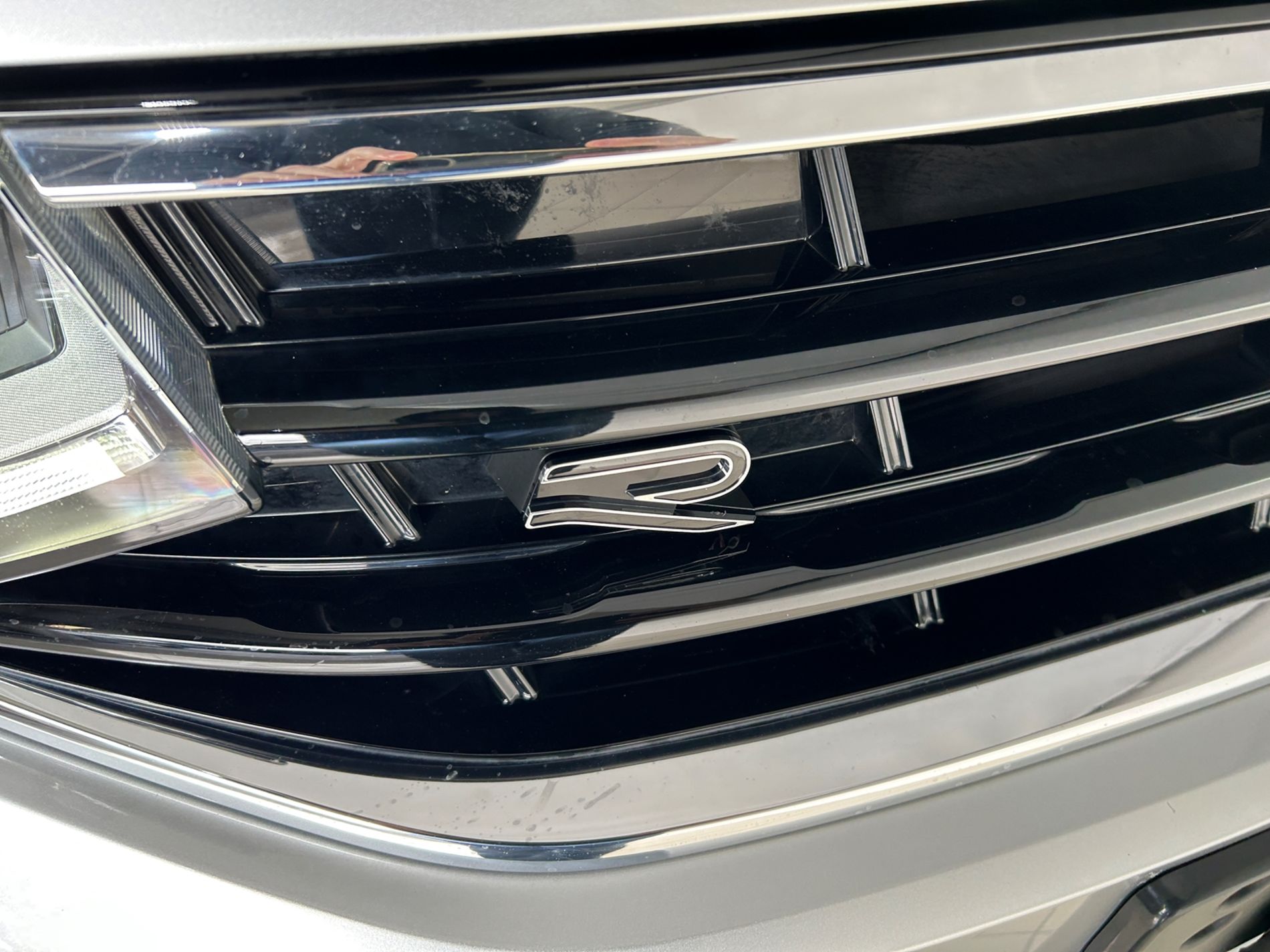 Tiguan 1.5 tsi R-Line dsg - Autoviemme