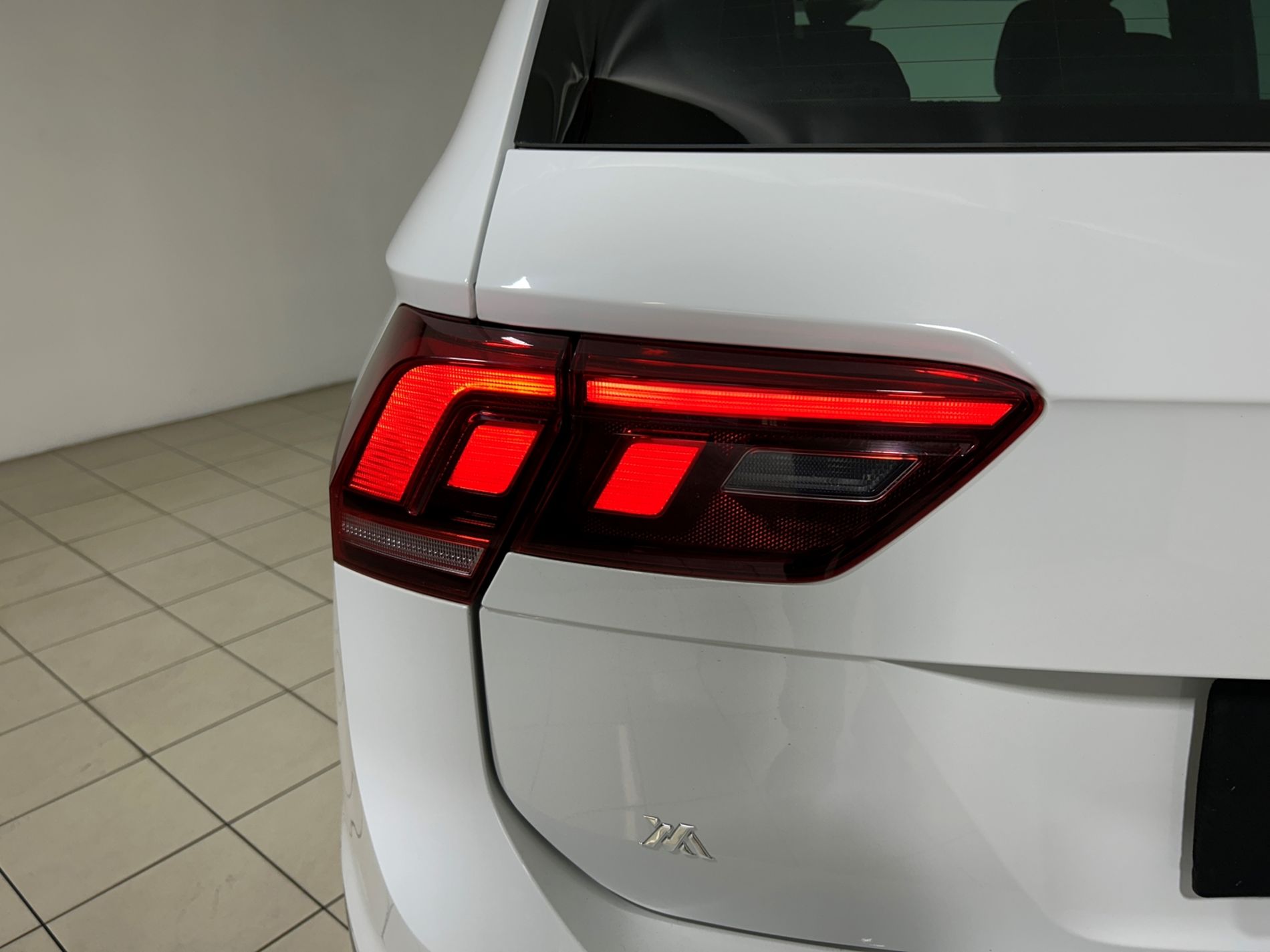 Tiguan R-Line DSG - Autoviemme