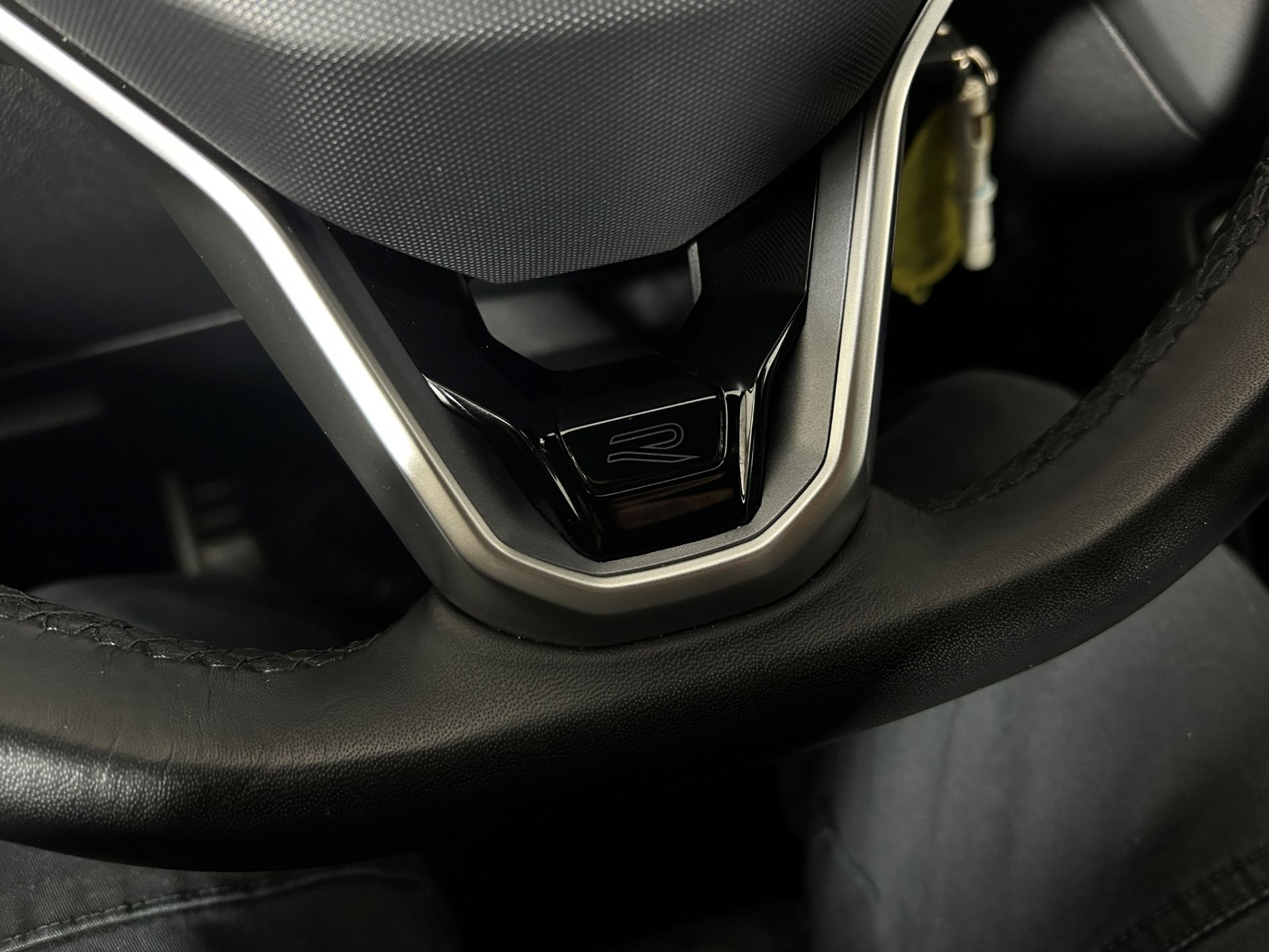 Tiguan R-Line DSG - Autoviemme